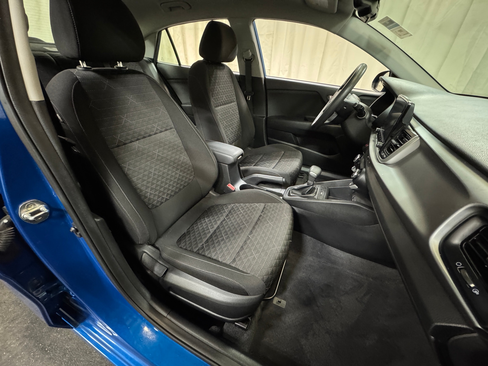 Thumbnail: 2021 Kia Rio - 2