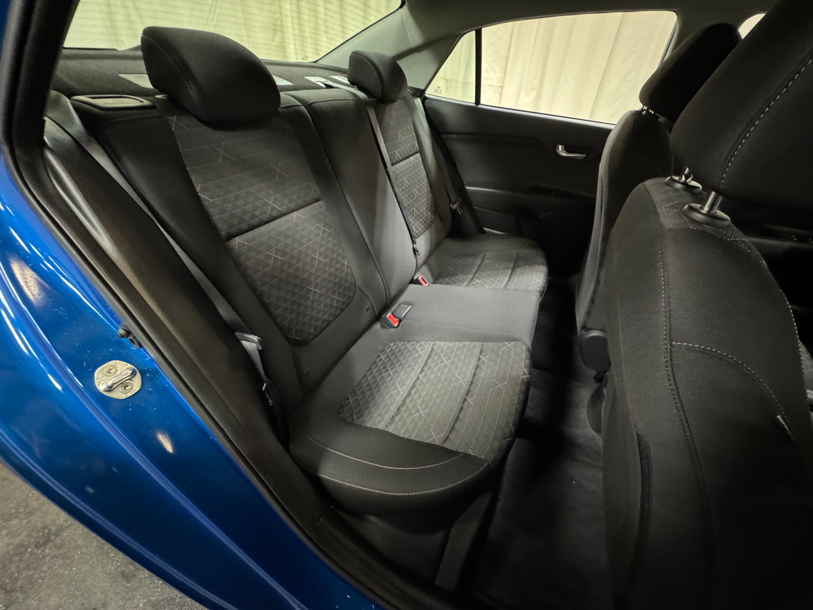 Thumbnail: 2021 Kia Rio - 6