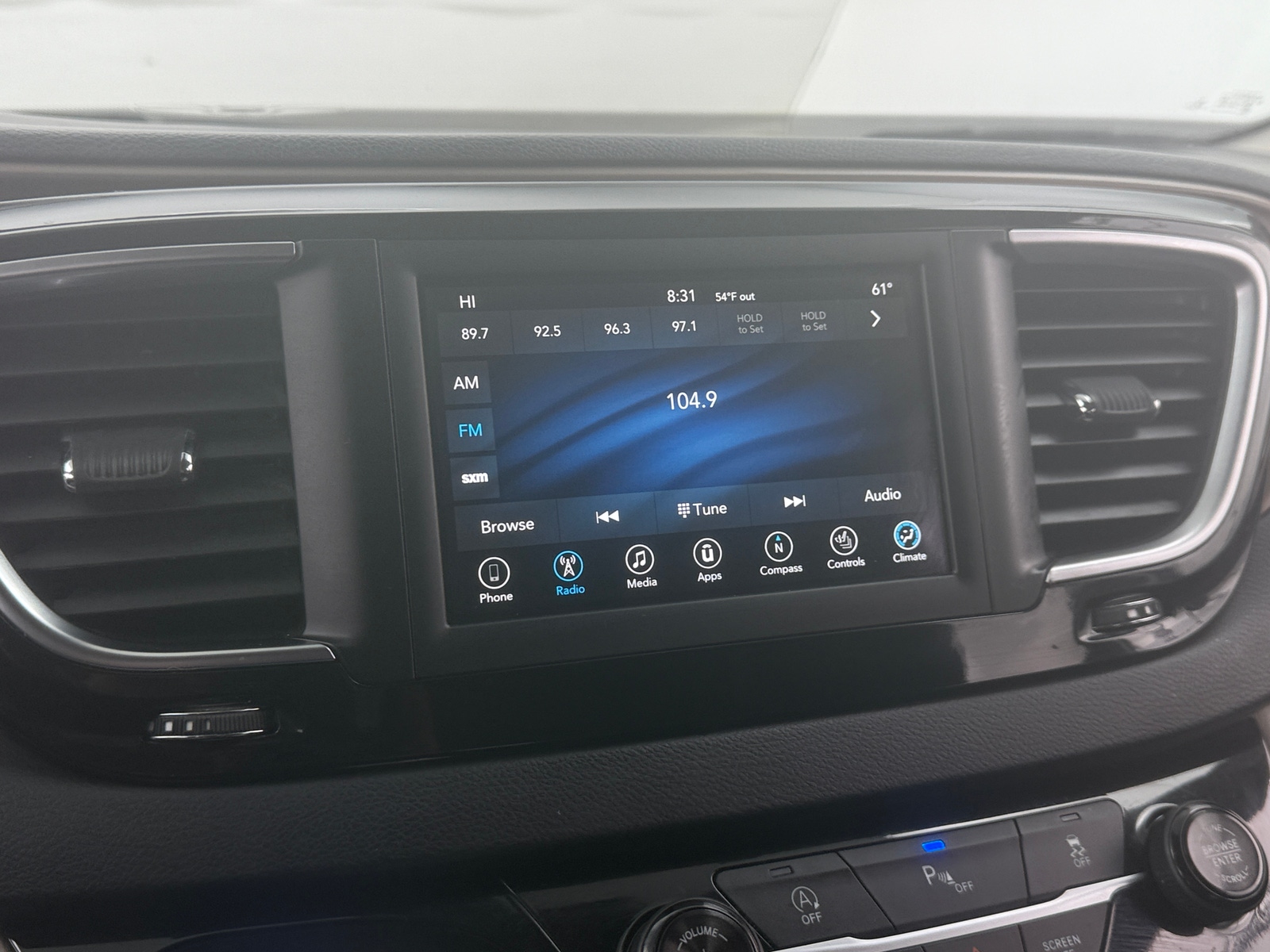 Thumbnail: 2018 Chrysler Pacifica - 3