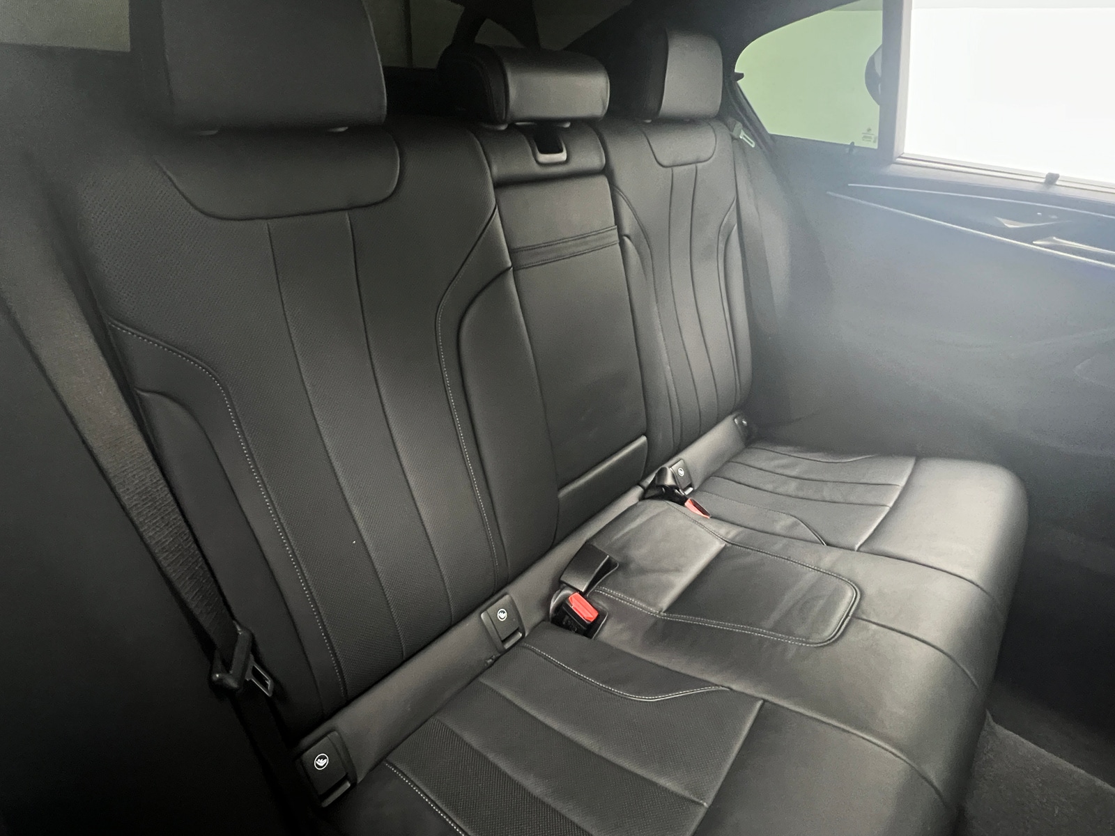 Thumbnail: 2023 BMW M5 - 5