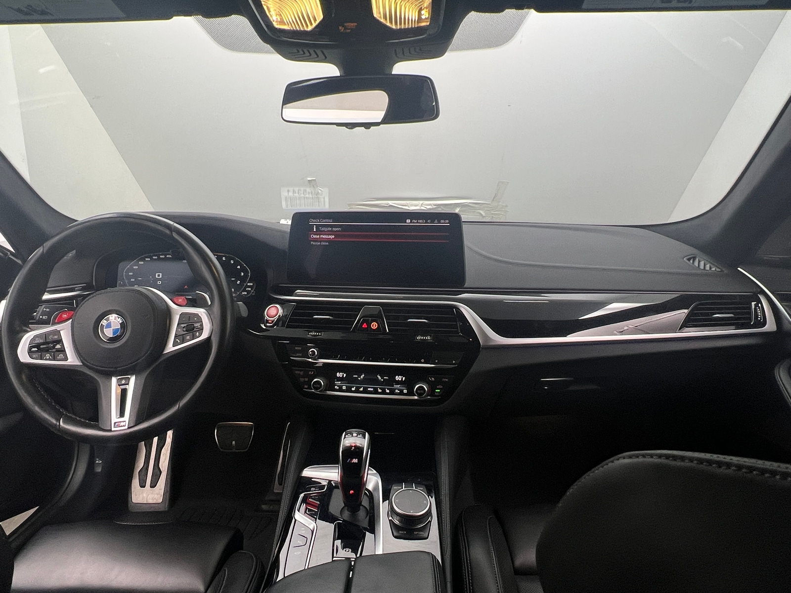 Thumbnail: 2023 BMW M5 - 2