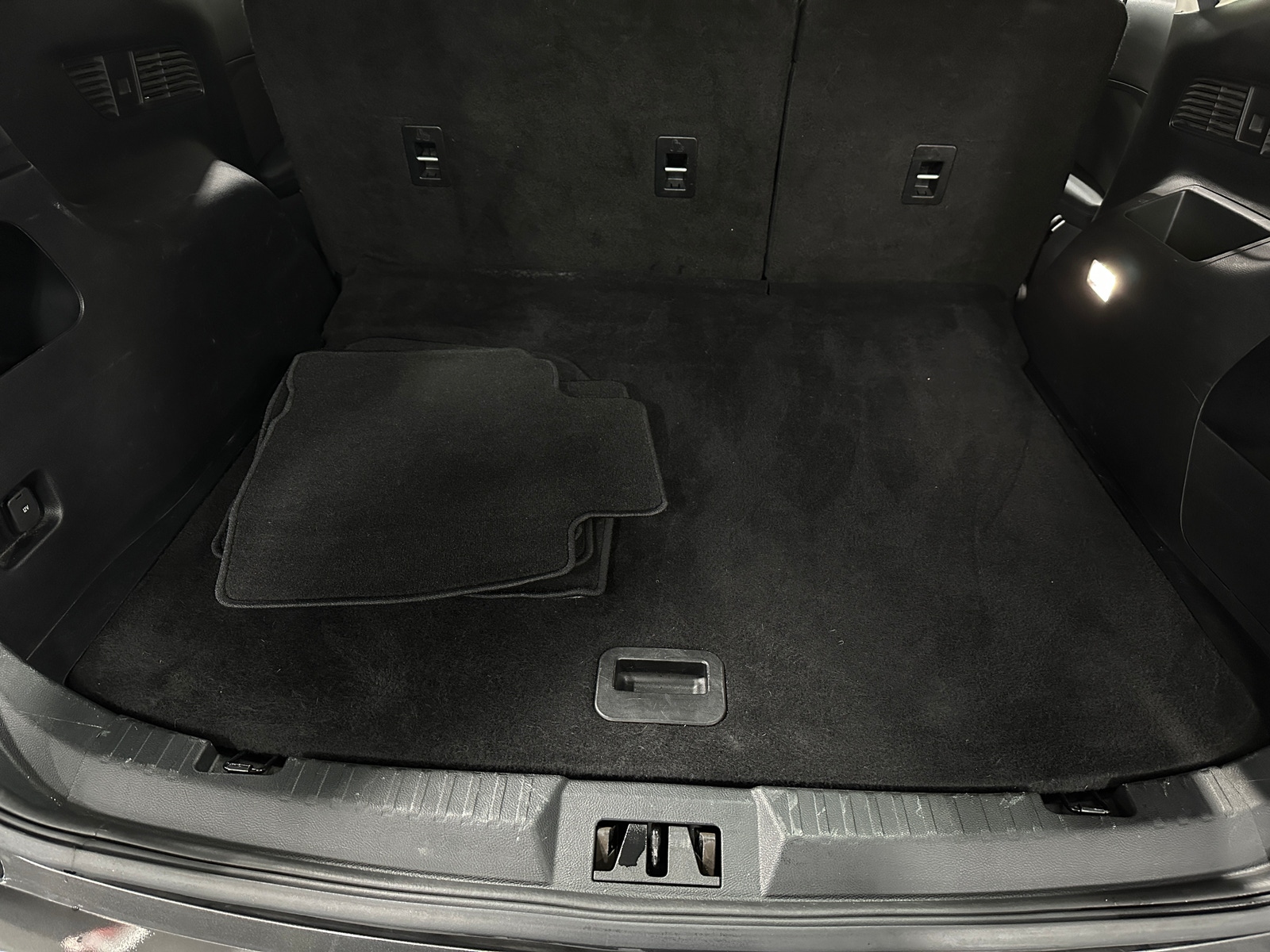 Thumbnail: 2019 Ford Edge - 7