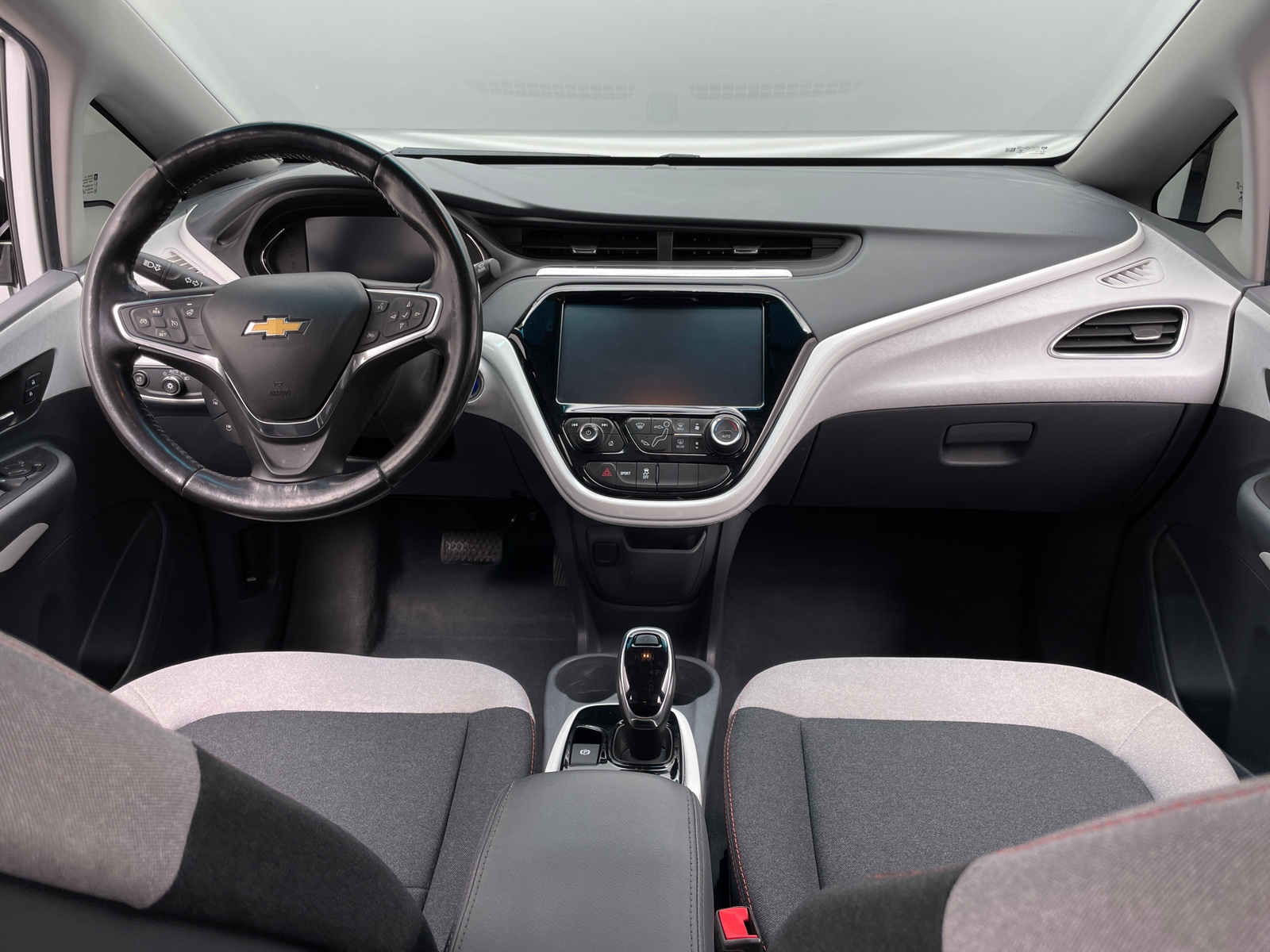 Thumbnail: 2017 Chevrolet Bolt EV - 3
