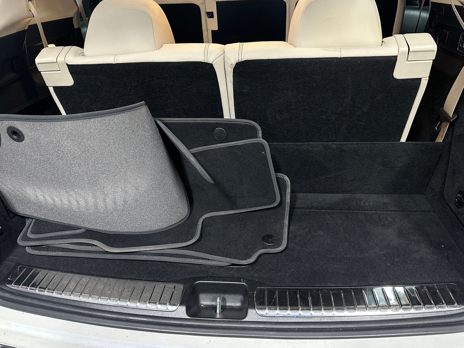 Thumbnail: 2023 Mercedes-Benz GLE - 6