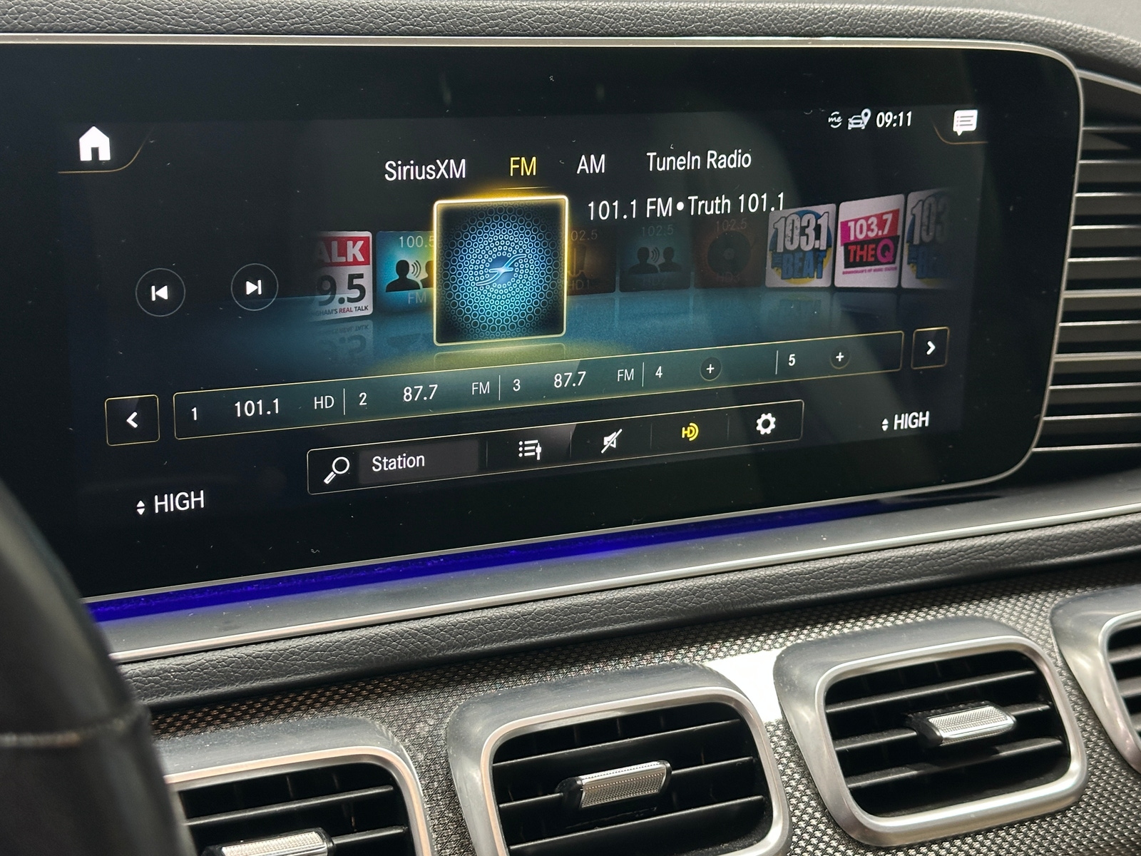 Thumbnail: 2023 Mercedes-Benz GLE - 3