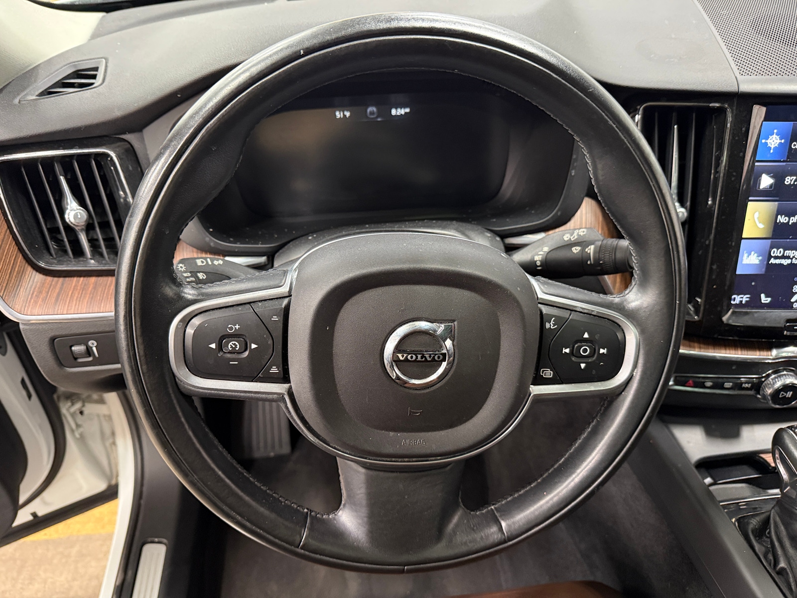 Thumbnail: 2019 Volvo XC60 - 4
