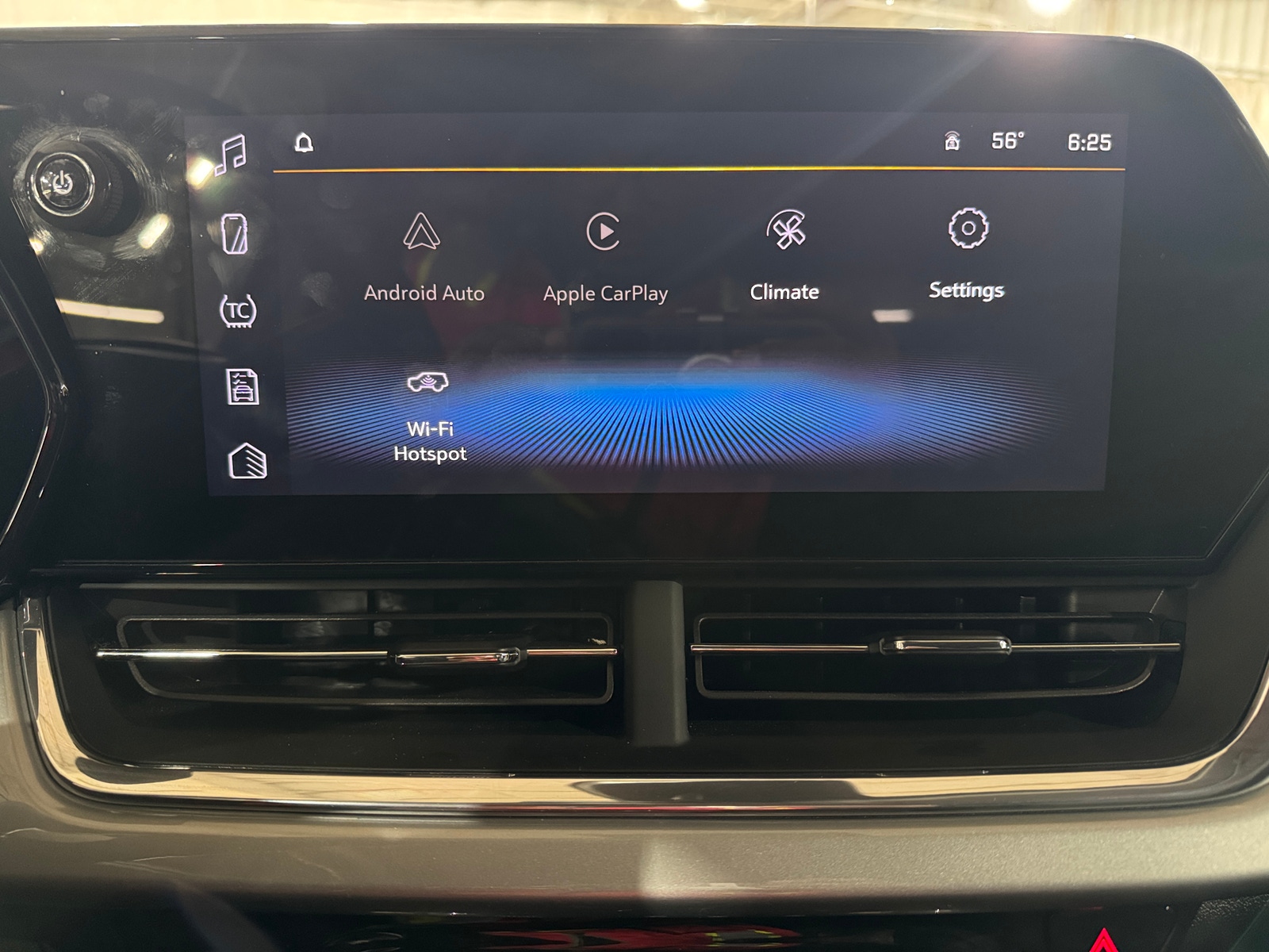 Thumbnail: 2025 Chevrolet Trax - 4