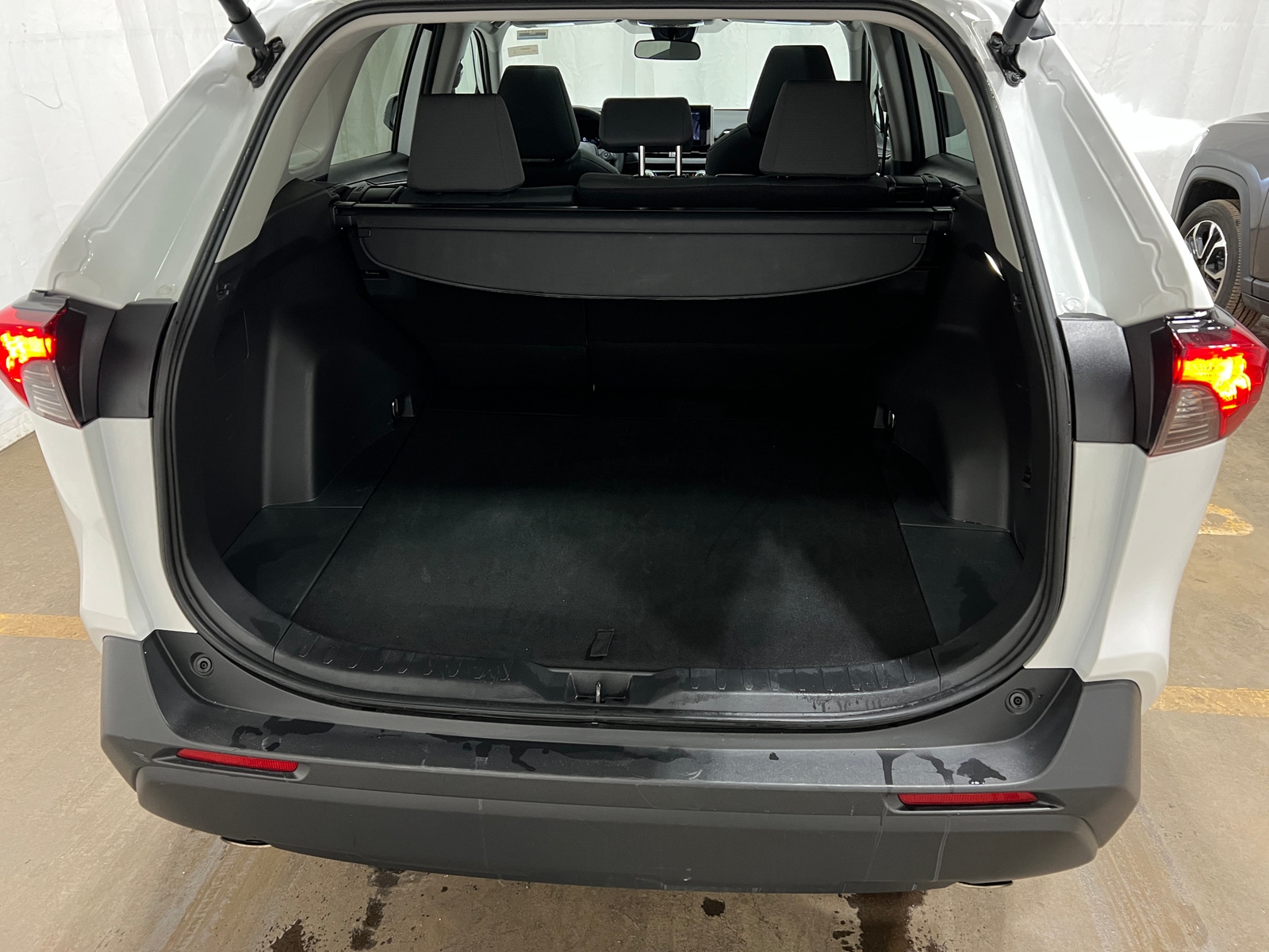 Thumbnail: 2025 Toyota RAV4 - 7