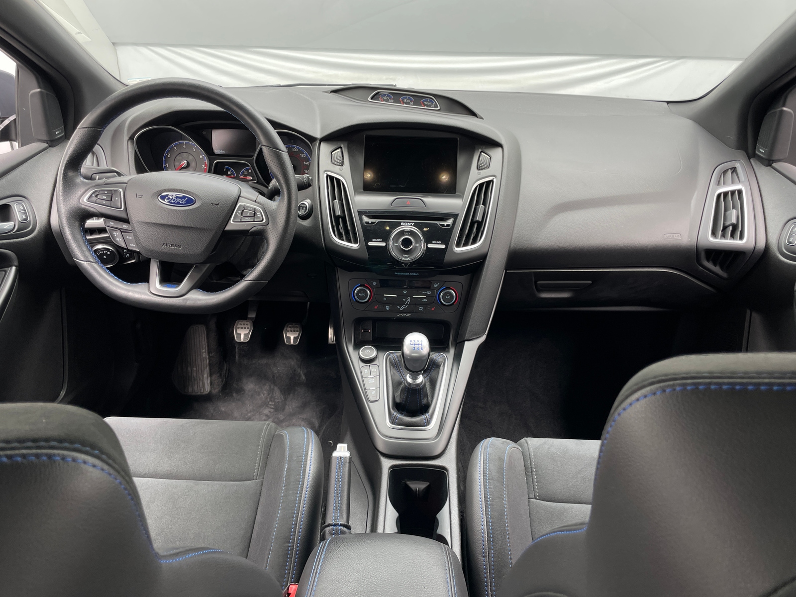 Thumbnail: 2017 Ford Focus - 2