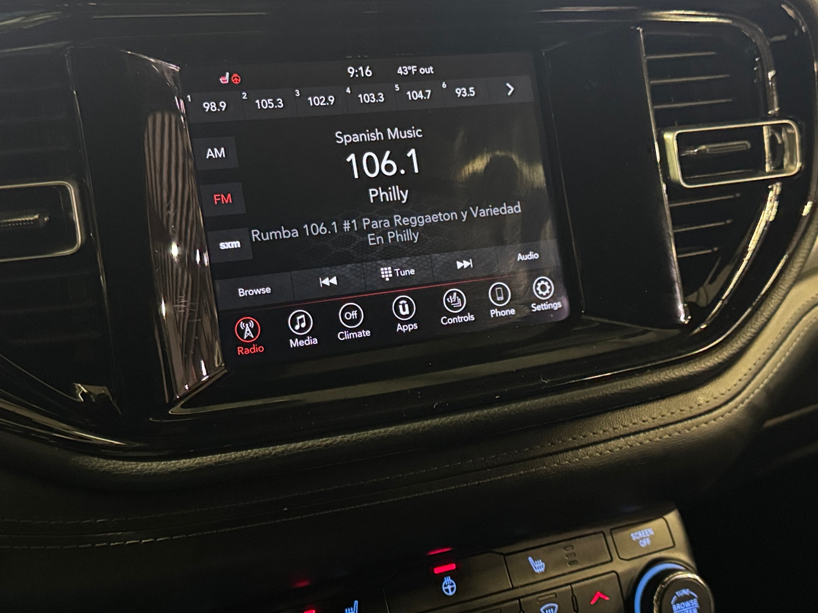 Thumbnail: 2023 Dodge Durango - 4