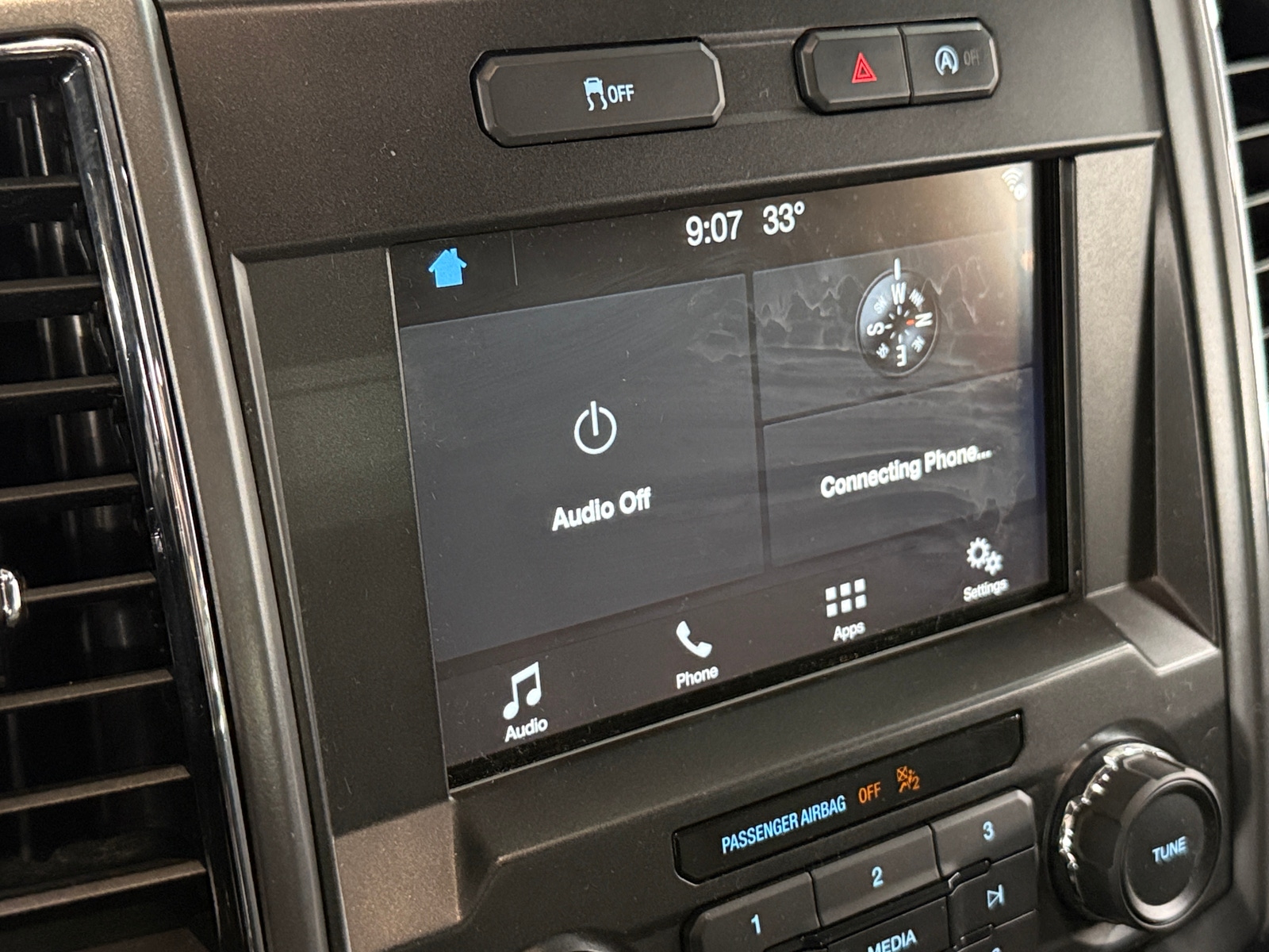 Thumbnail: 2018 Ford Econoline - 4