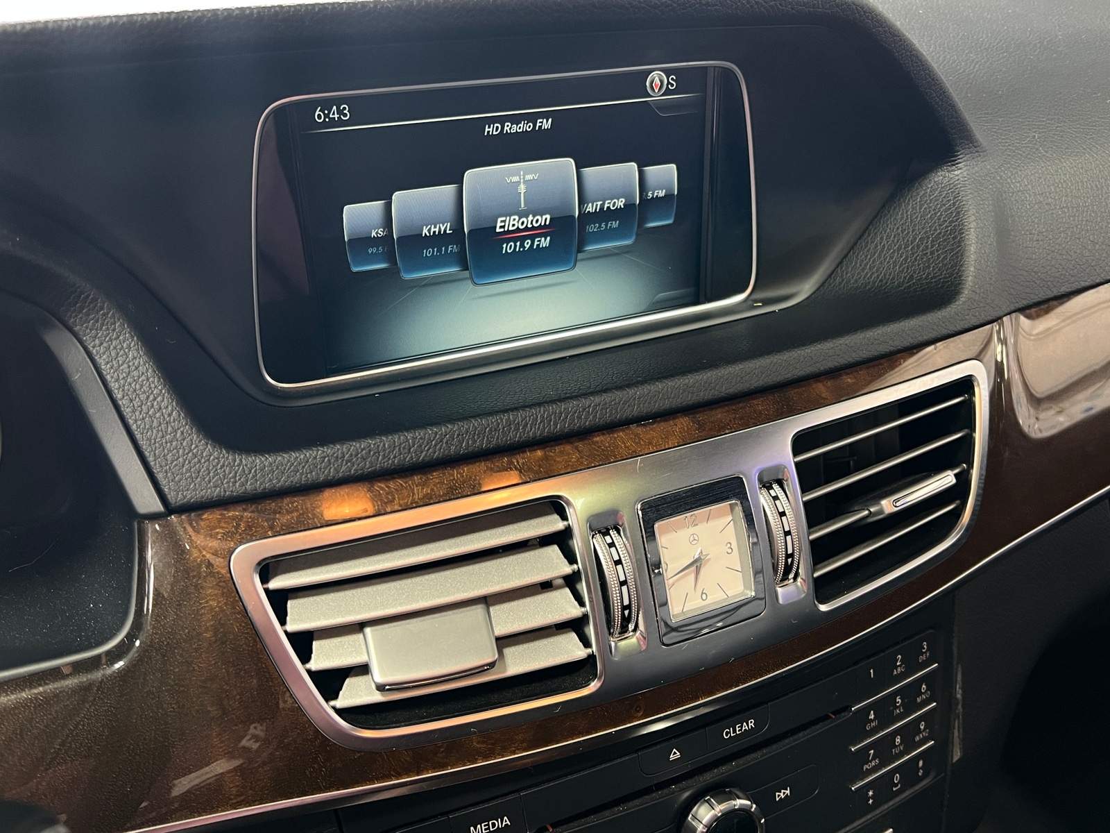 Thumbnail: 2016 Mercedes-Benz E-Class - 3