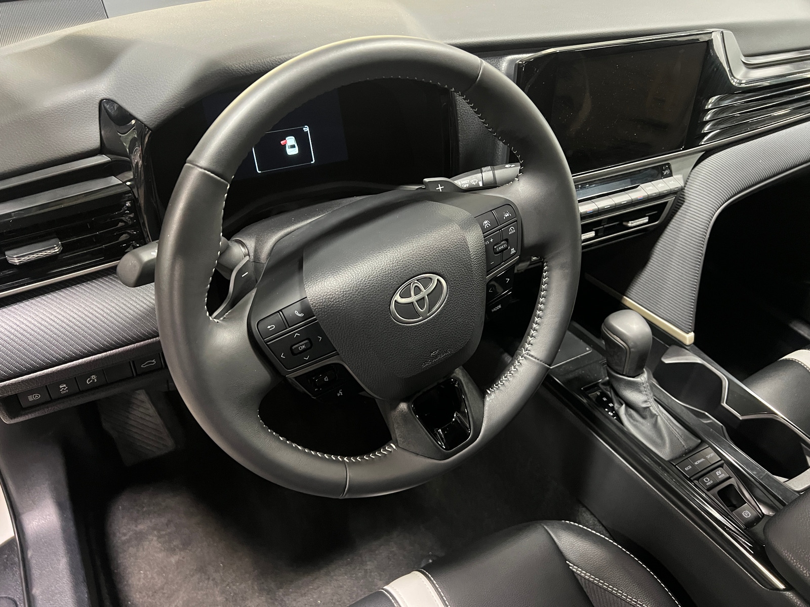 Thumbnail: 2025 Toyota Camry - 5