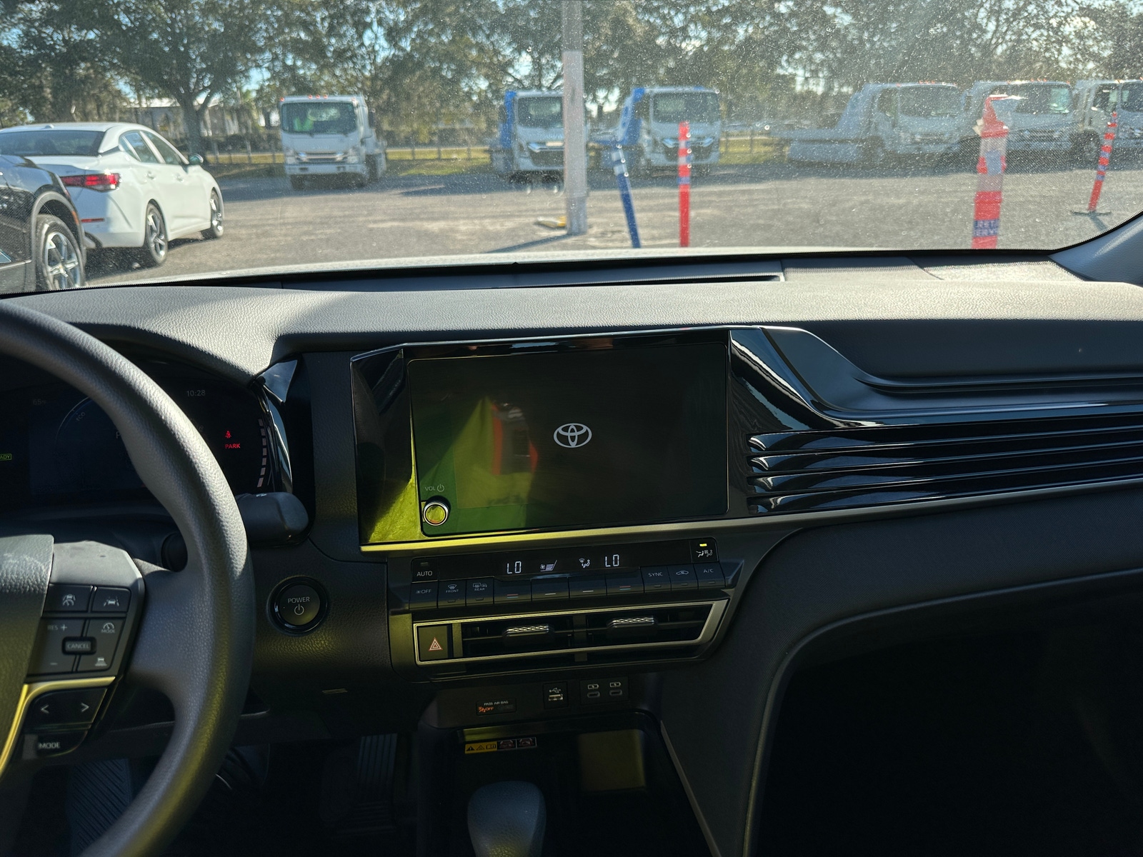 Thumbnail: 2025 Toyota Camry - 4