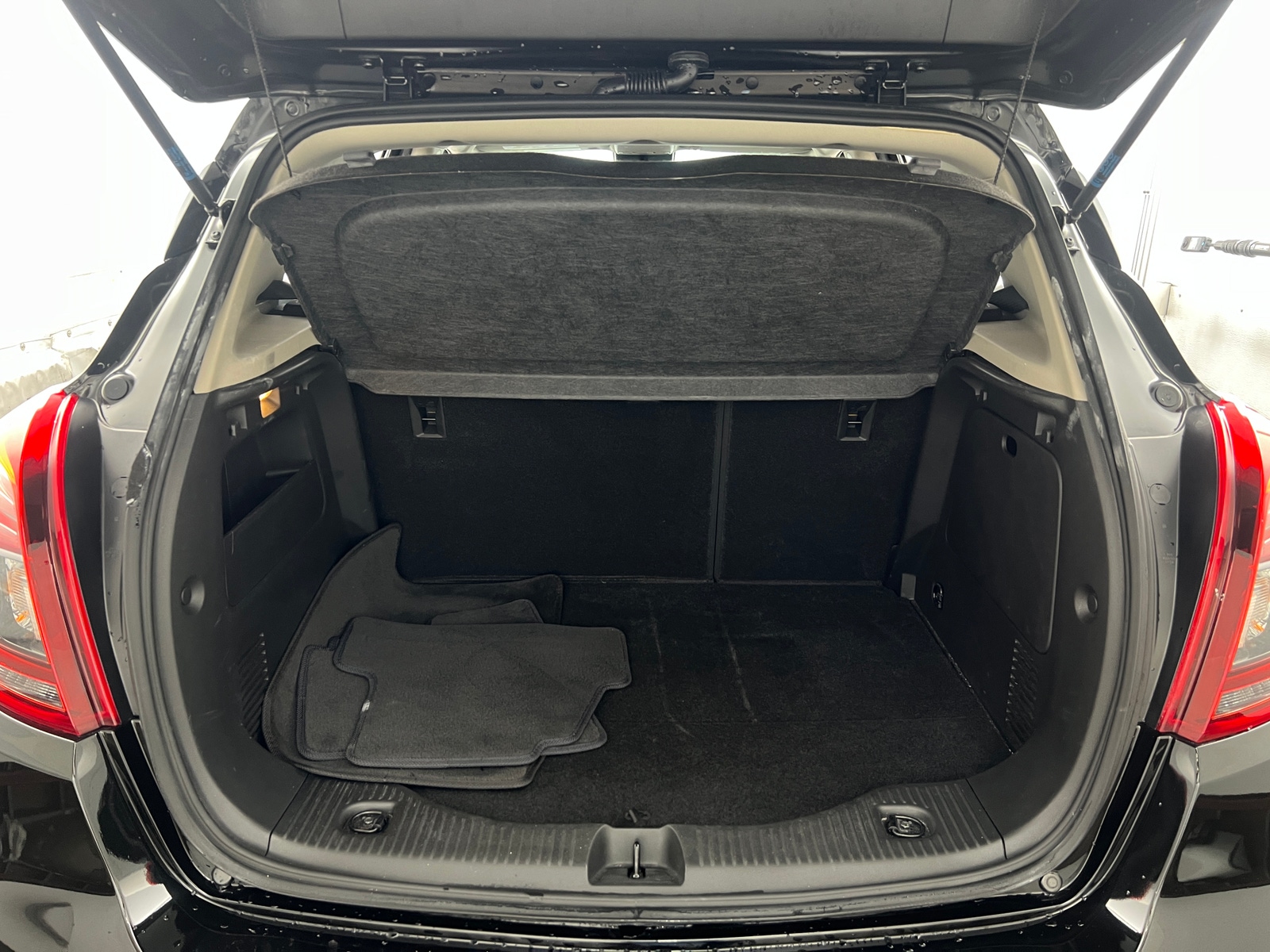 Thumbnail: 2022 Buick Encore - 6