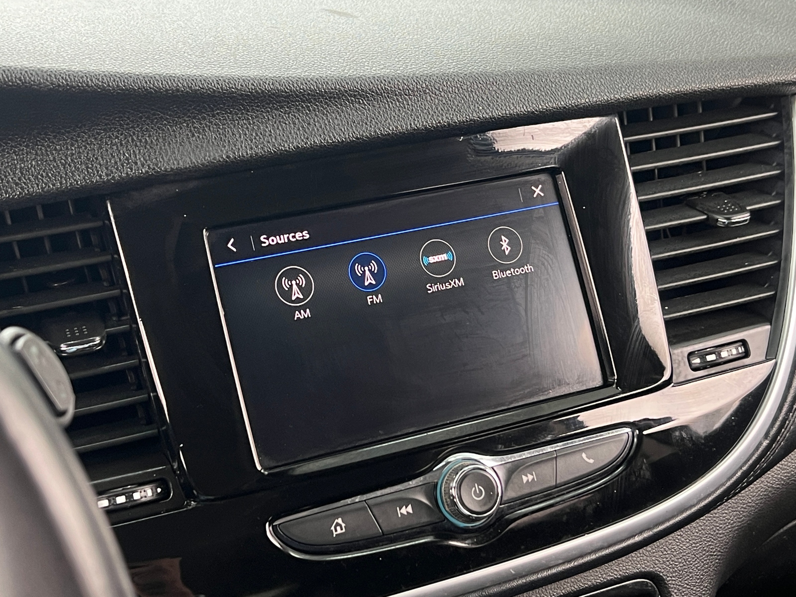 Thumbnail: 2022 Buick Encore - 3