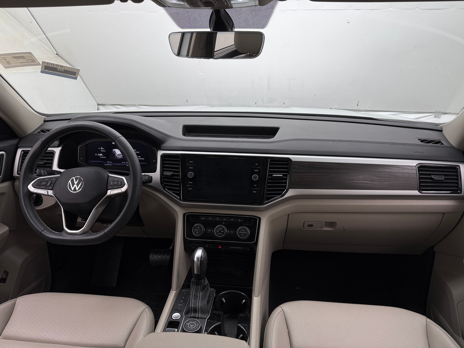 Thumbnail: 2023 Volkswagen Atlas - 2