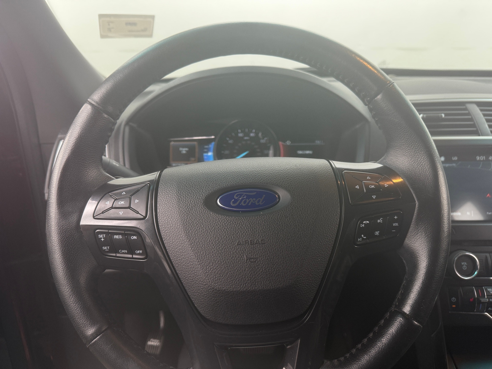 Thumbnail: 2017 Ford Explorer - 5