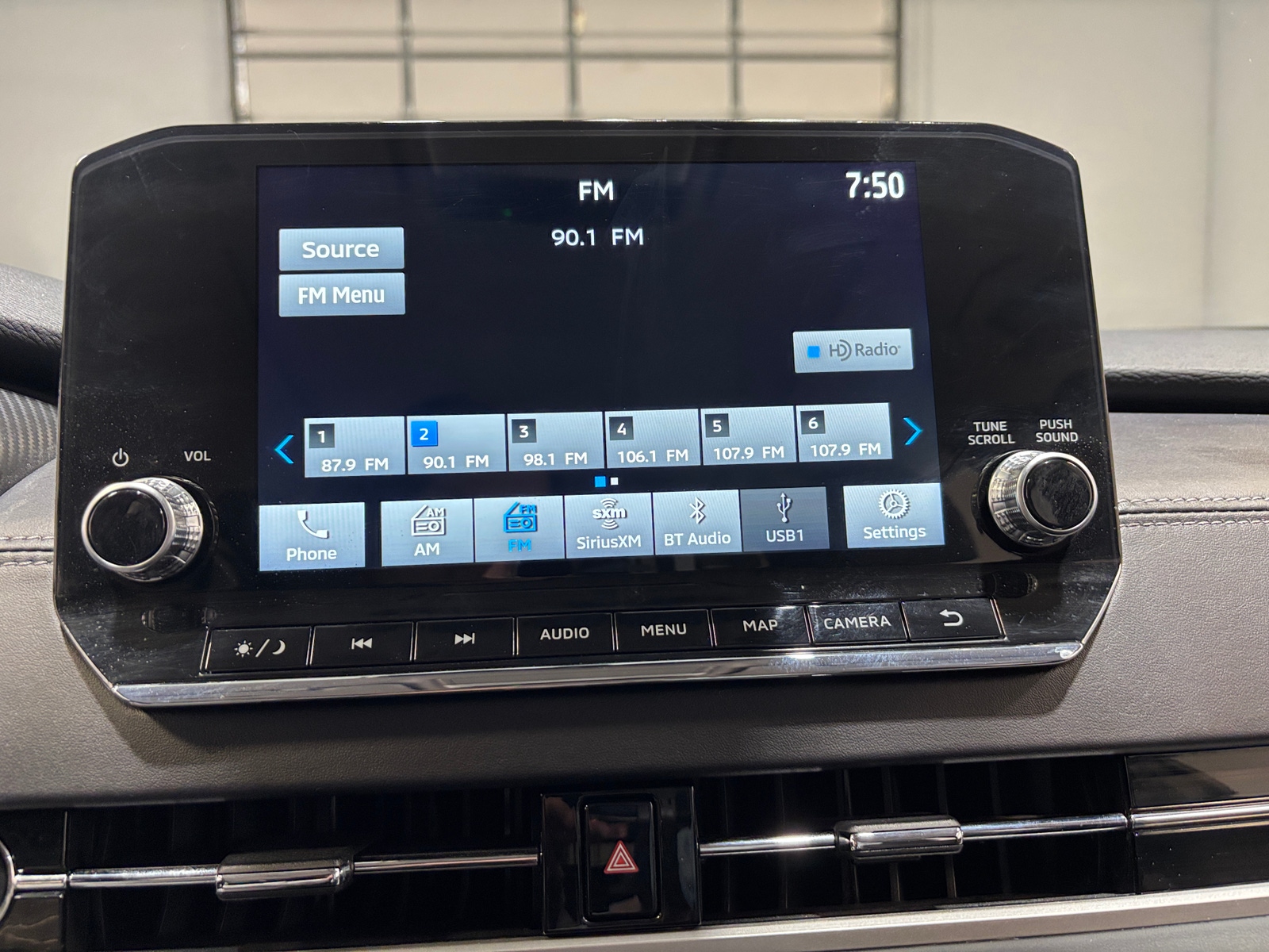 Thumbnail: 2024 Mitsubishi Outlander - 3