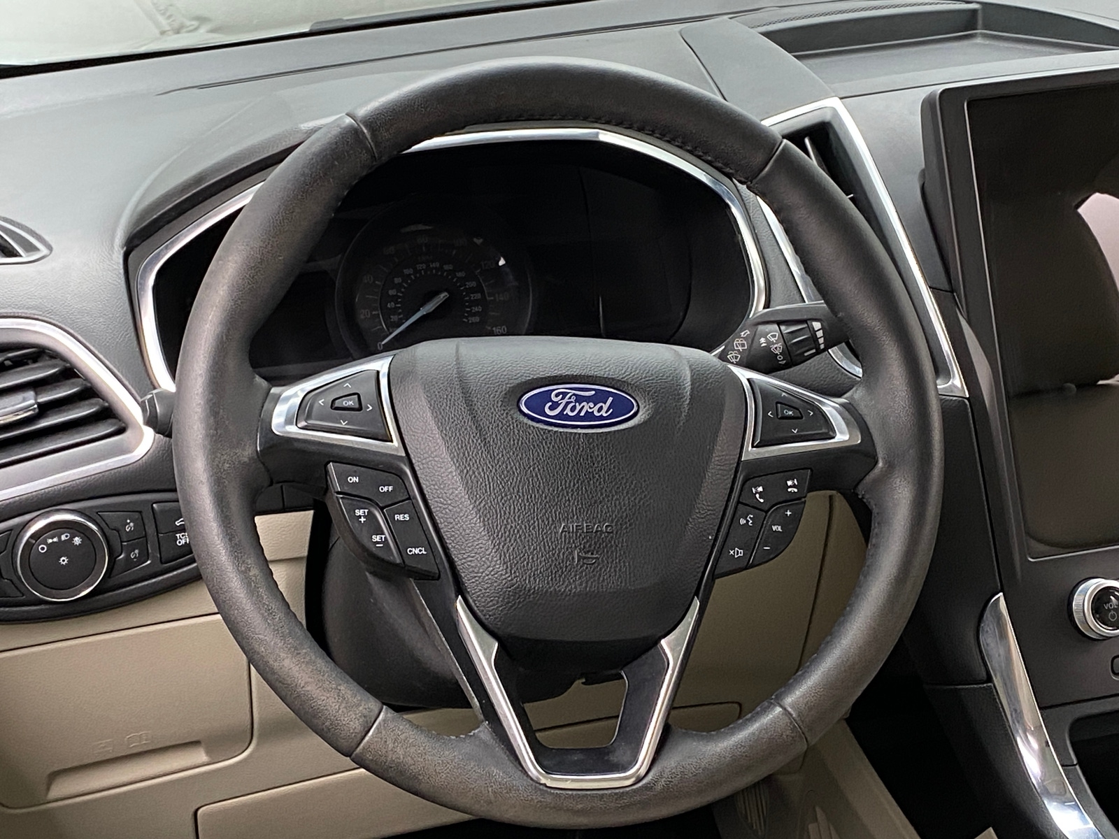 Thumbnail: 2021 Ford Edge - 4
