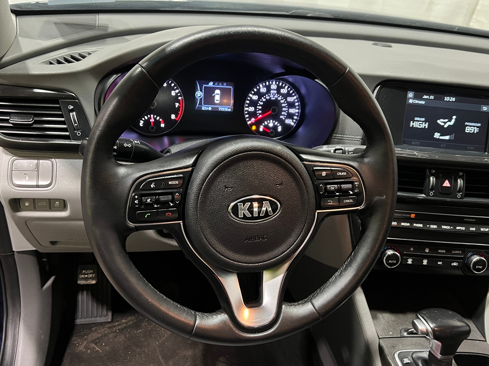 Thumbnail: 2018 Kia Optima - 4