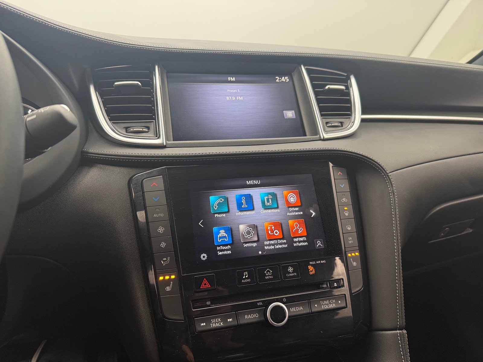 Thumbnail: 2025 INFINITI QX55 - 3