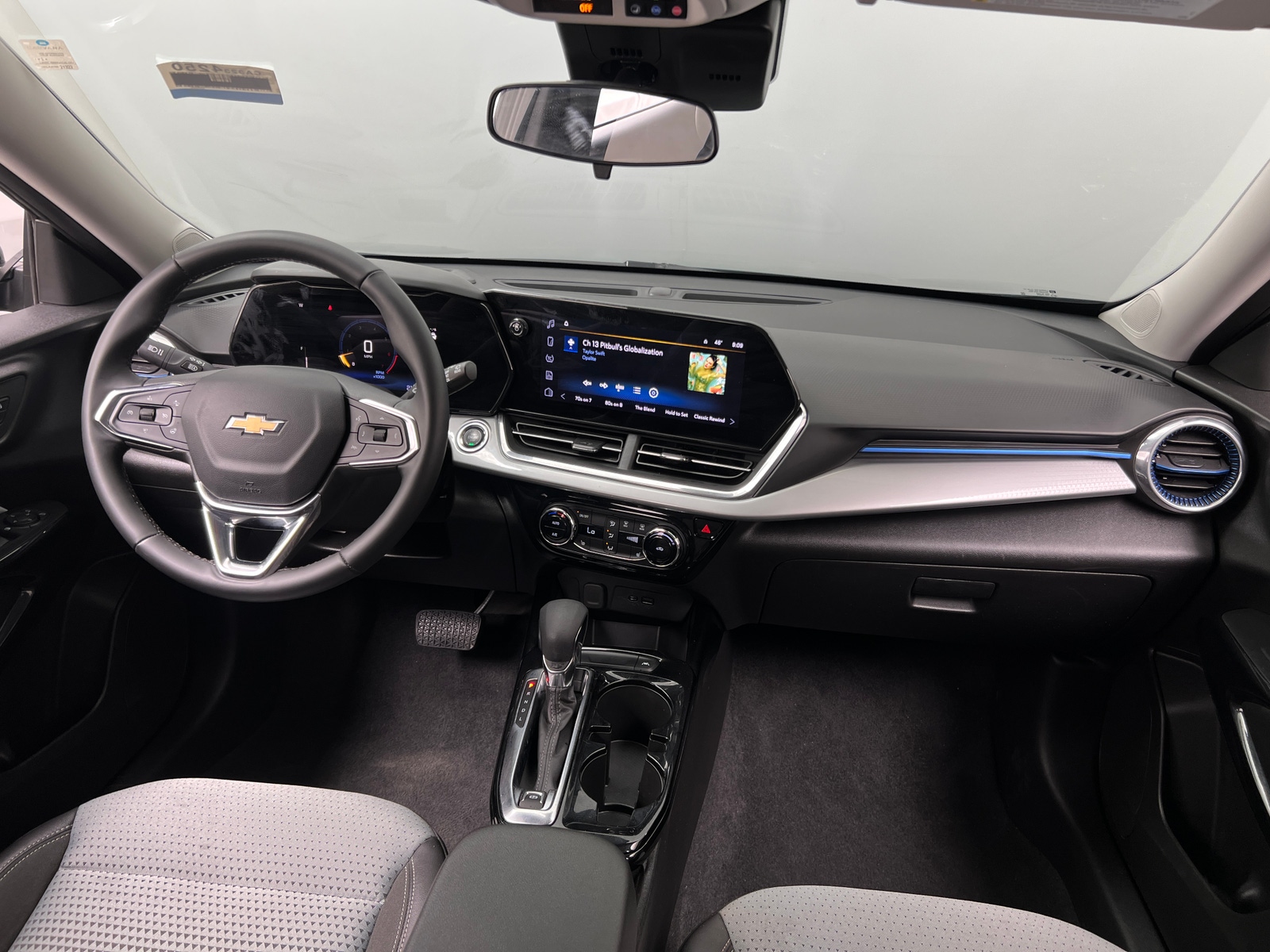 Thumbnail: 2025 Chevrolet Trax - 3