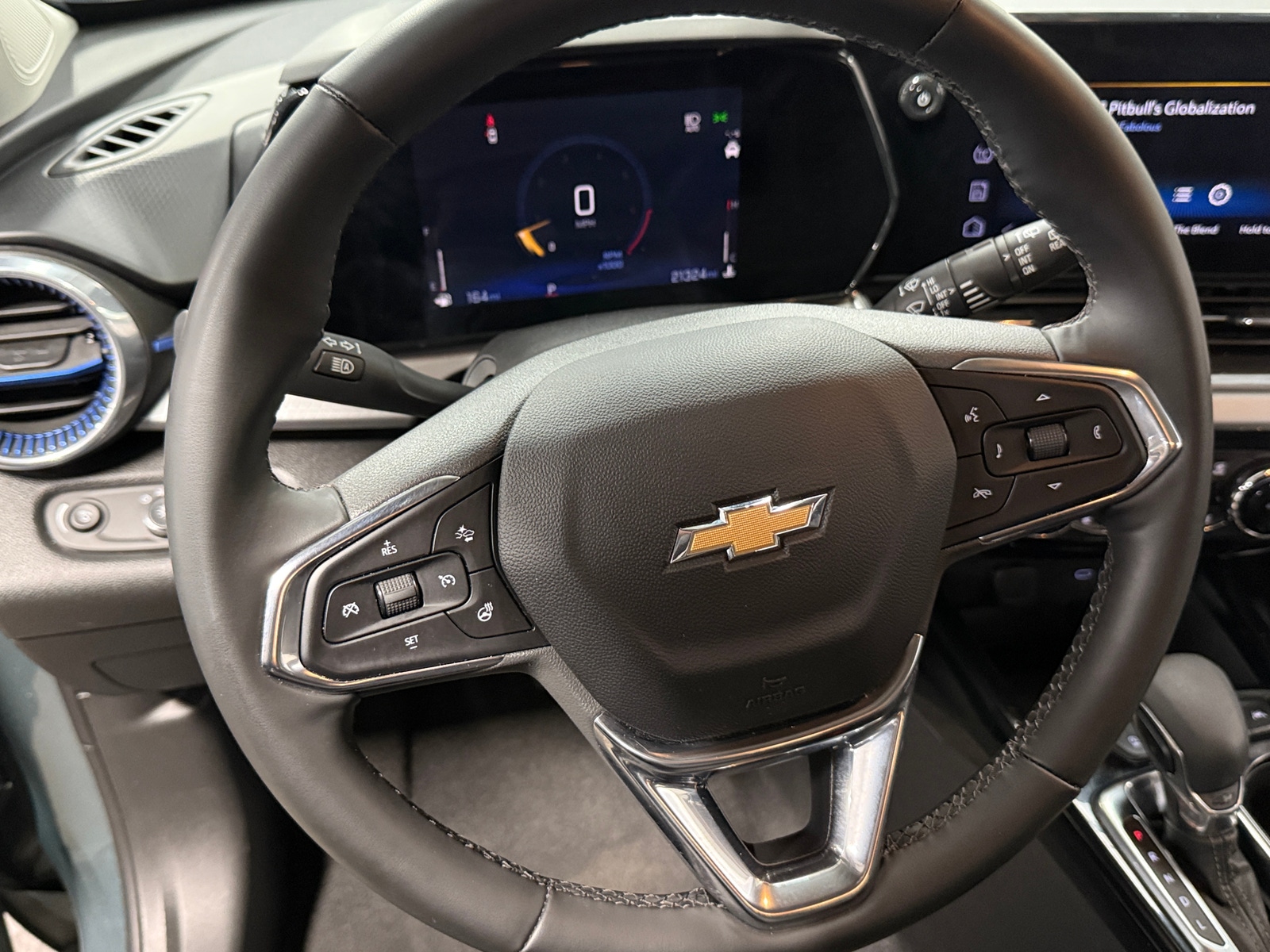 Thumbnail: 2025 Chevrolet Trax - 5