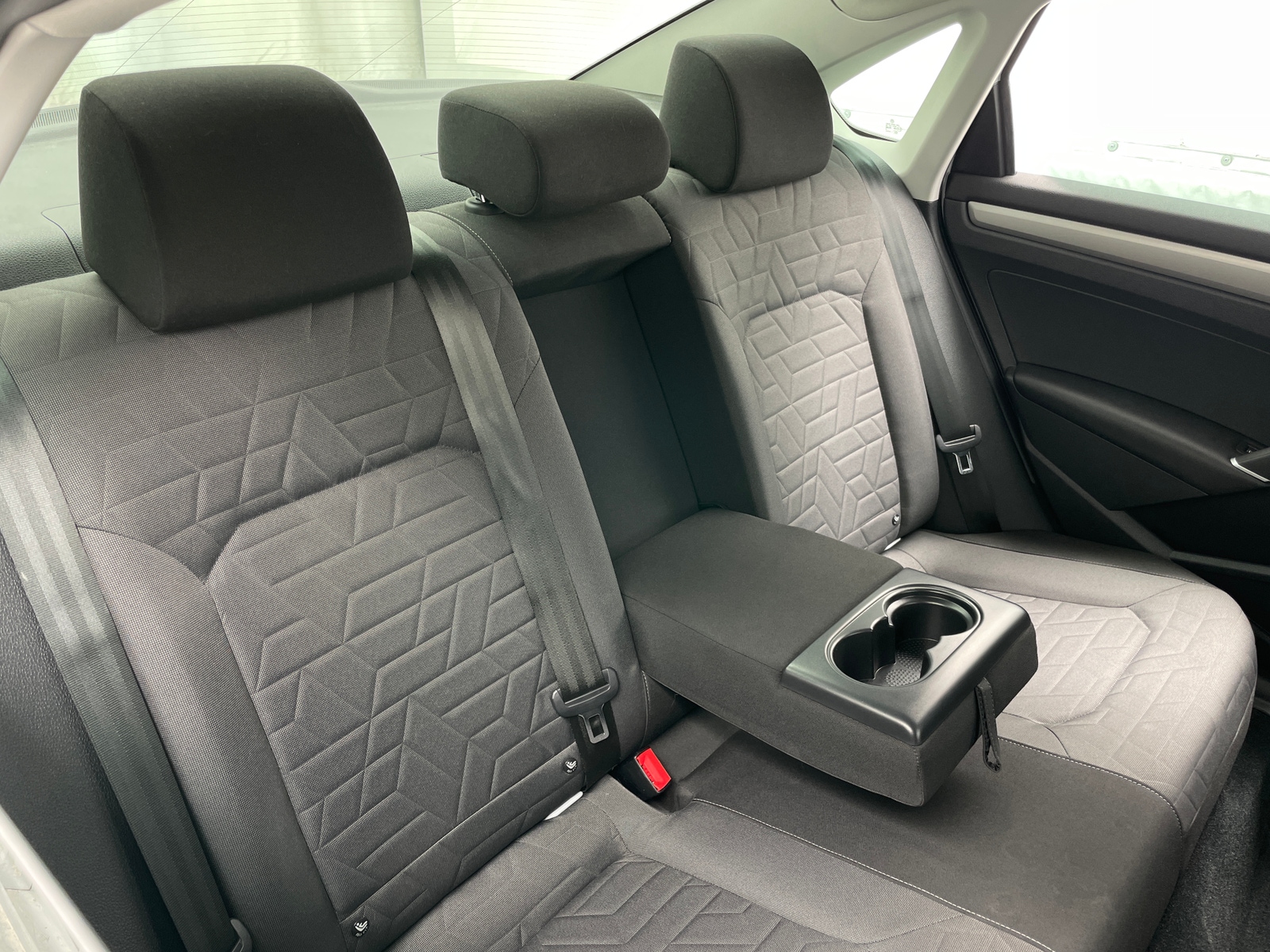 Thumbnail: 2020 Volkswagen Passat - 6