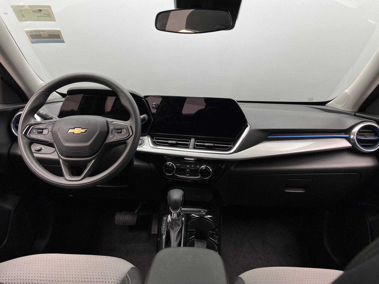 Thumbnail: 2025 Chevrolet Trax - 3