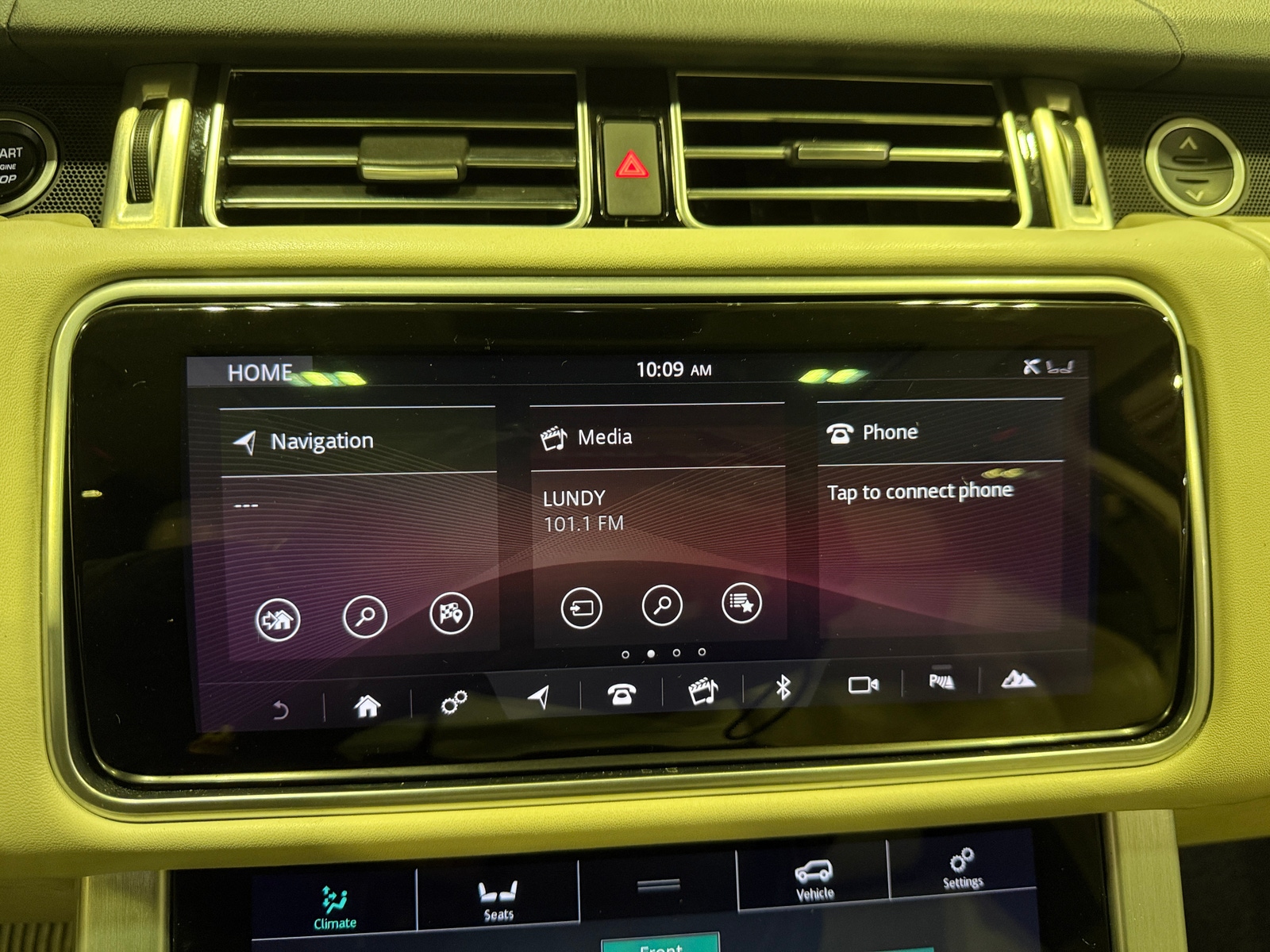 Thumbnail: 2018 Land Rover Range Rover - 3