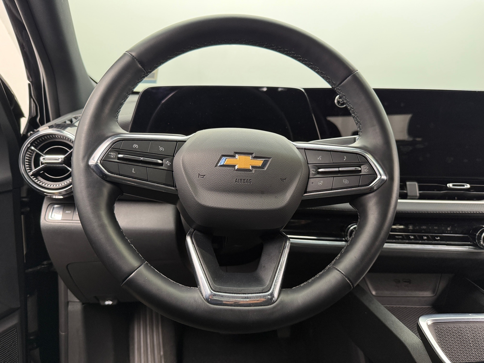 Thumbnail: 2025 Chevrolet Equinox - 5