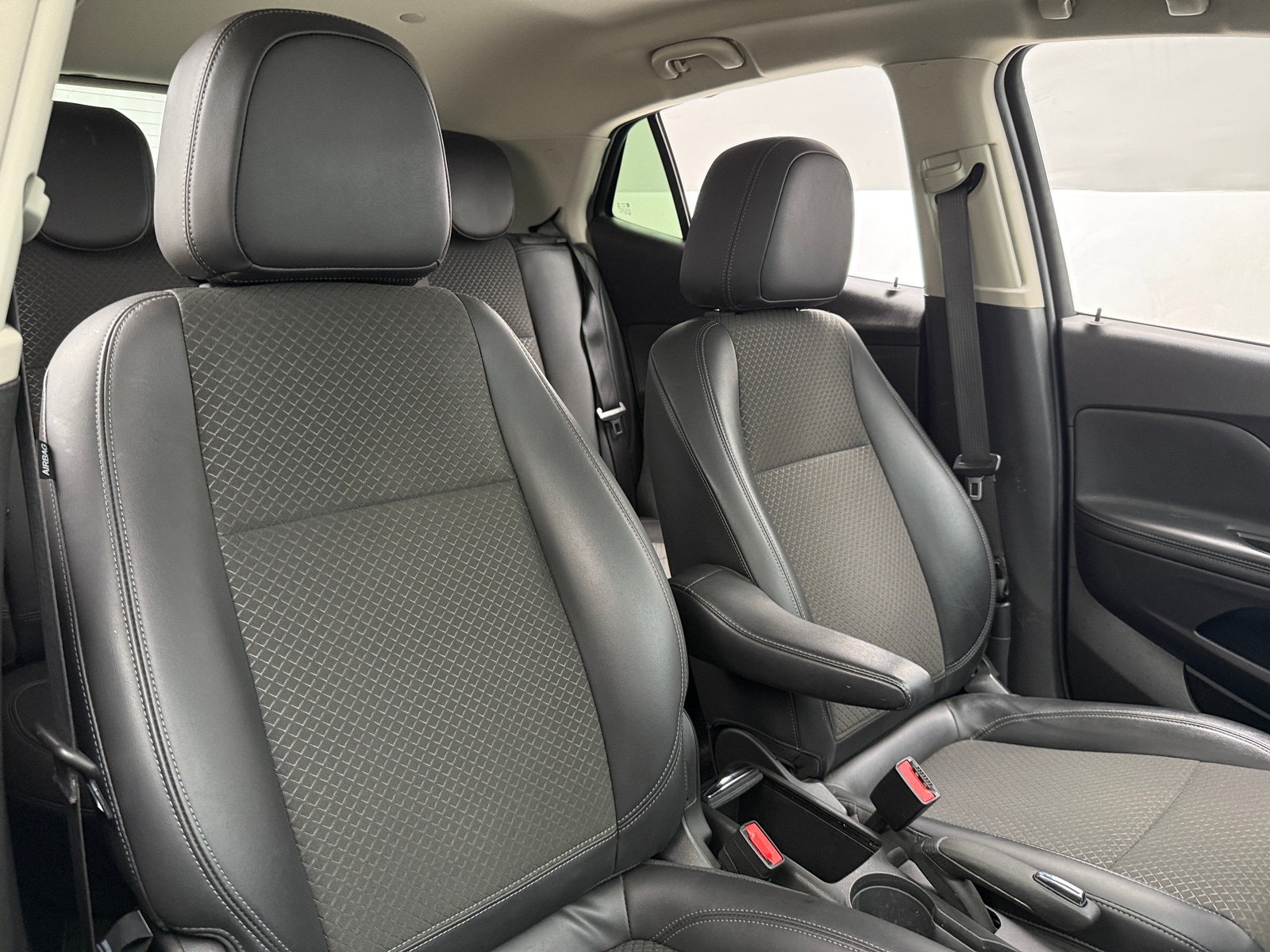 Thumbnail: 2020 Buick Encore - 2