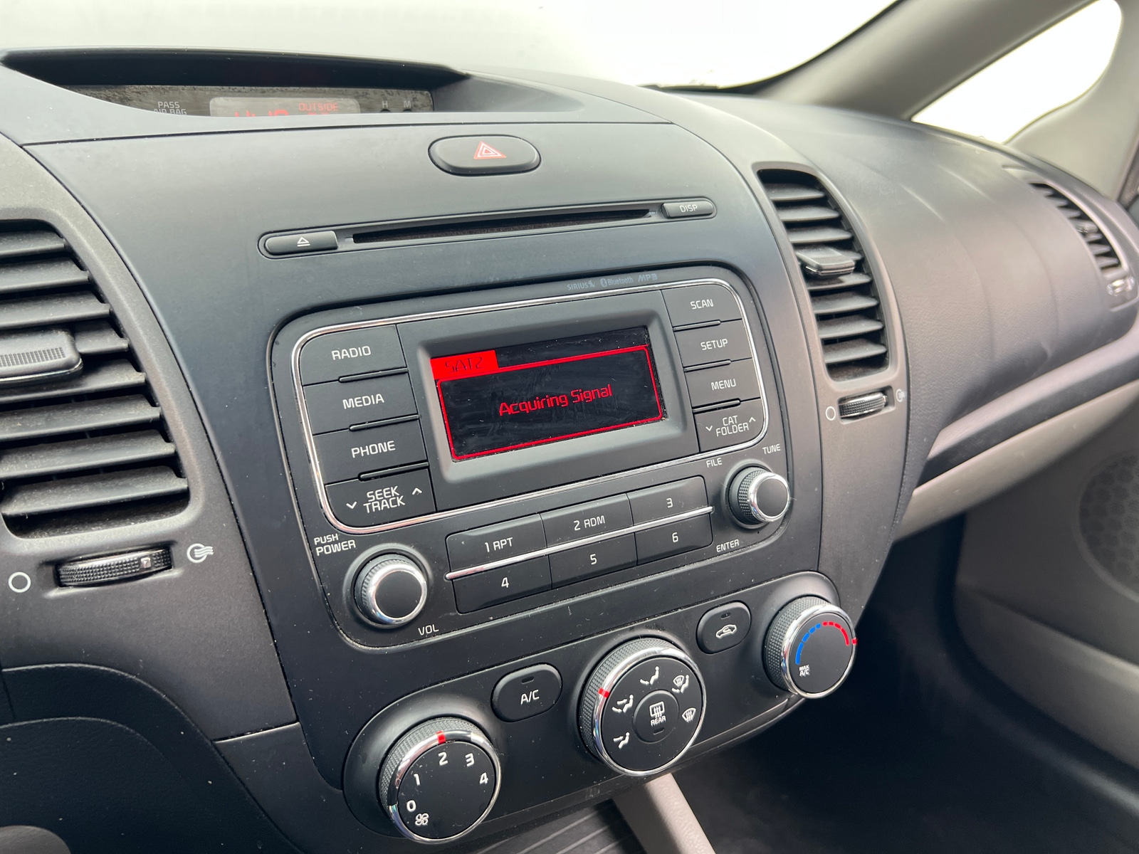 Thumbnail: 2014 Kia Forte - 4