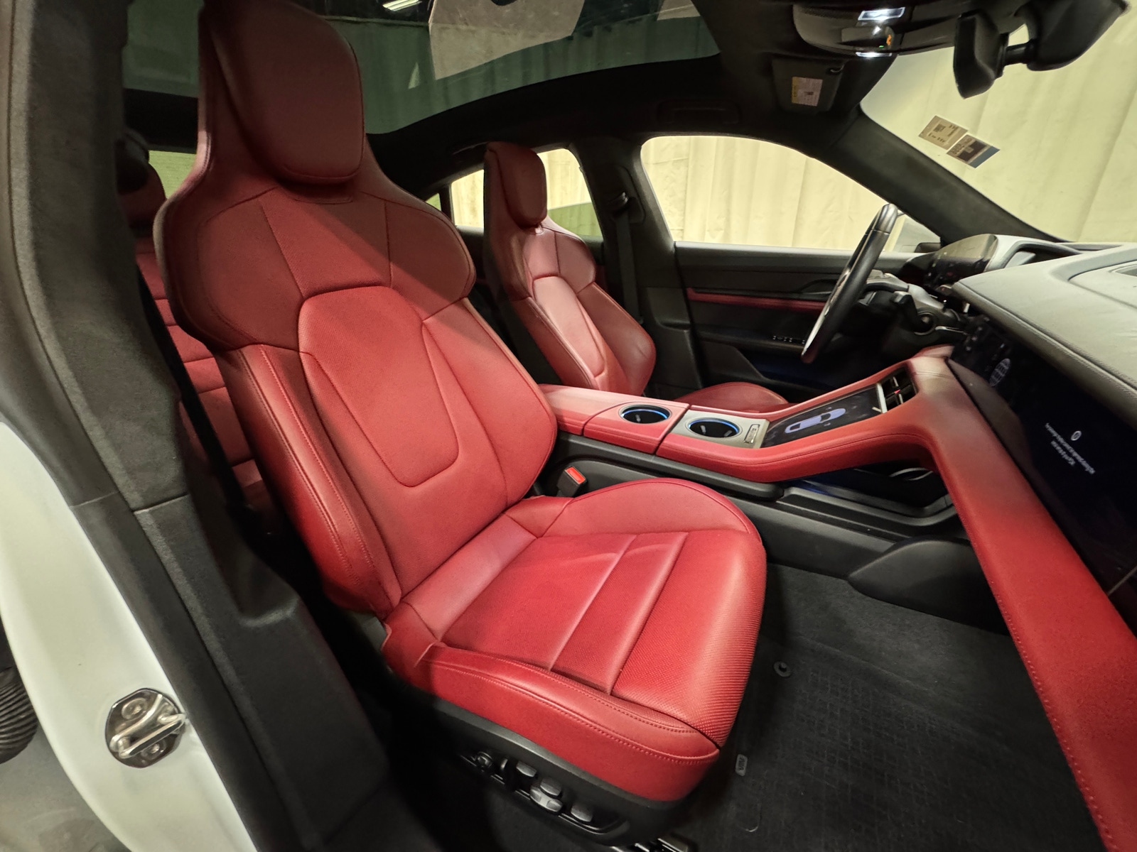 Thumbnail: 2021 Porsche Taycan - 2