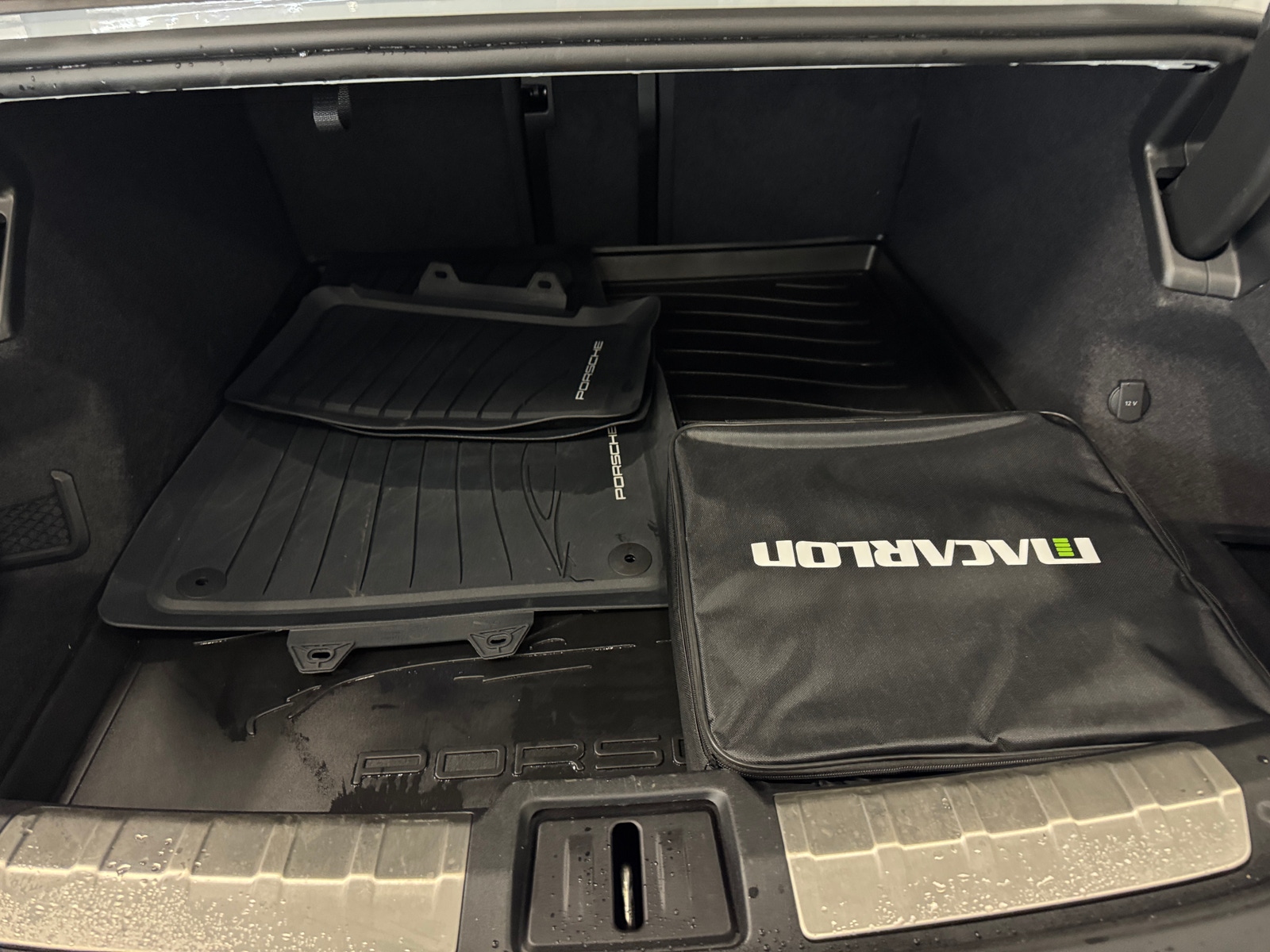 Thumbnail: 2021 Porsche Taycan - 7