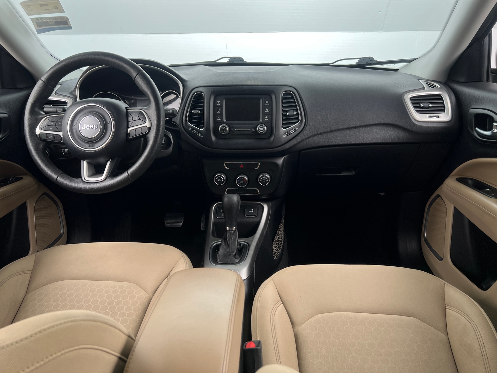 Thumbnail: 2018 Jeep Compass - 3