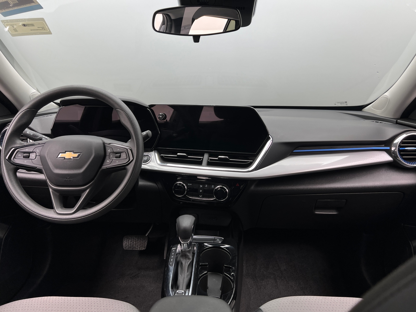 Thumbnail: 2025 Chevrolet Trax - 3