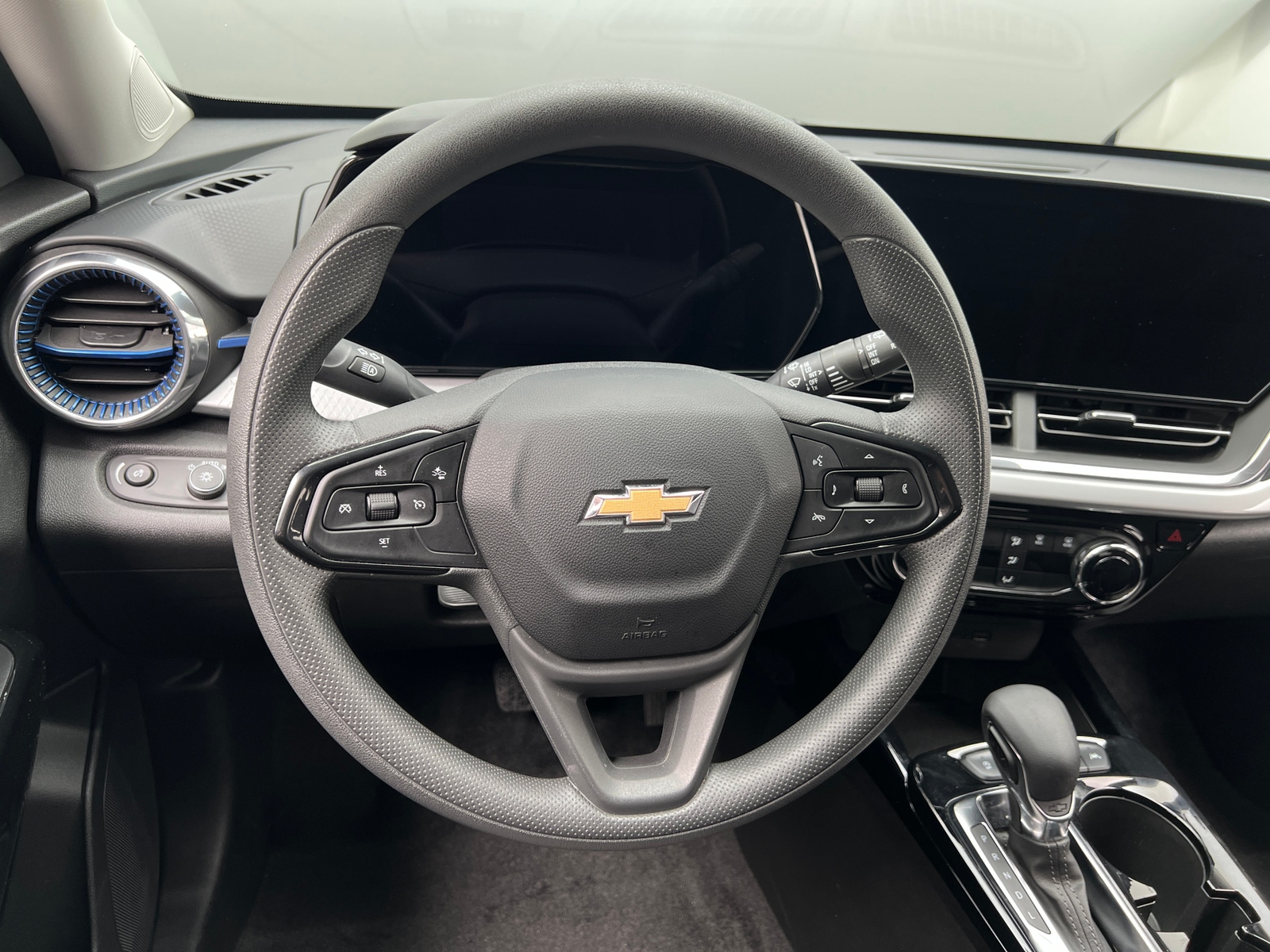 Thumbnail: 2025 Chevrolet Trax - 5