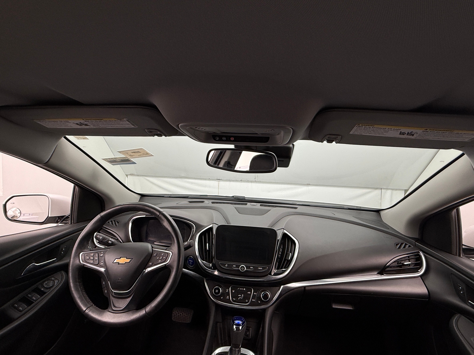 Thumbnail: 2017 Chevrolet Volt - 2