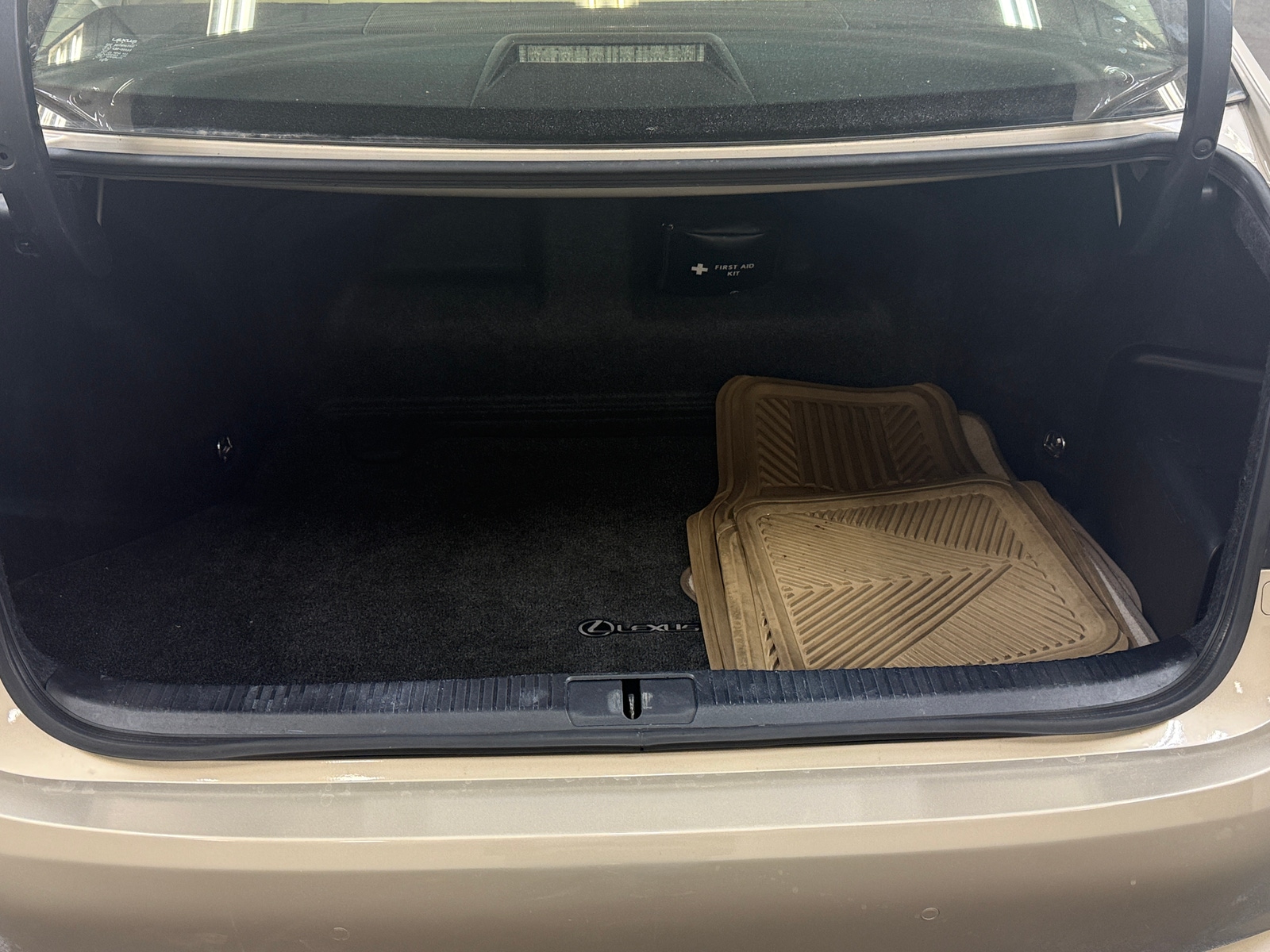 Thumbnail: 2013 Lexus ES - 6