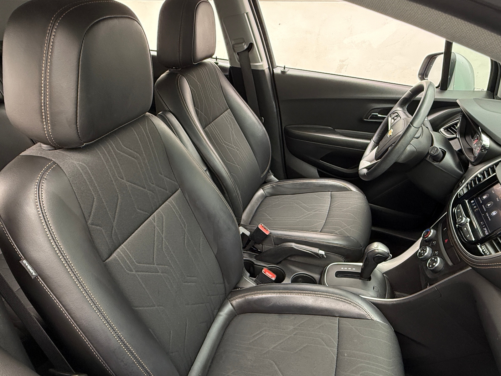 Thumbnail: 2021 Chevrolet Trax - 2