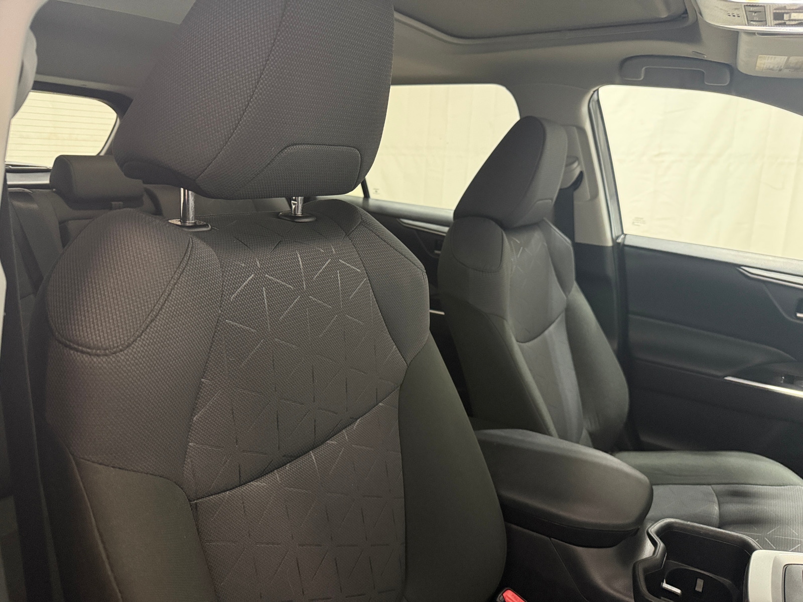 Thumbnail: 2025 Toyota RAV4 - 2