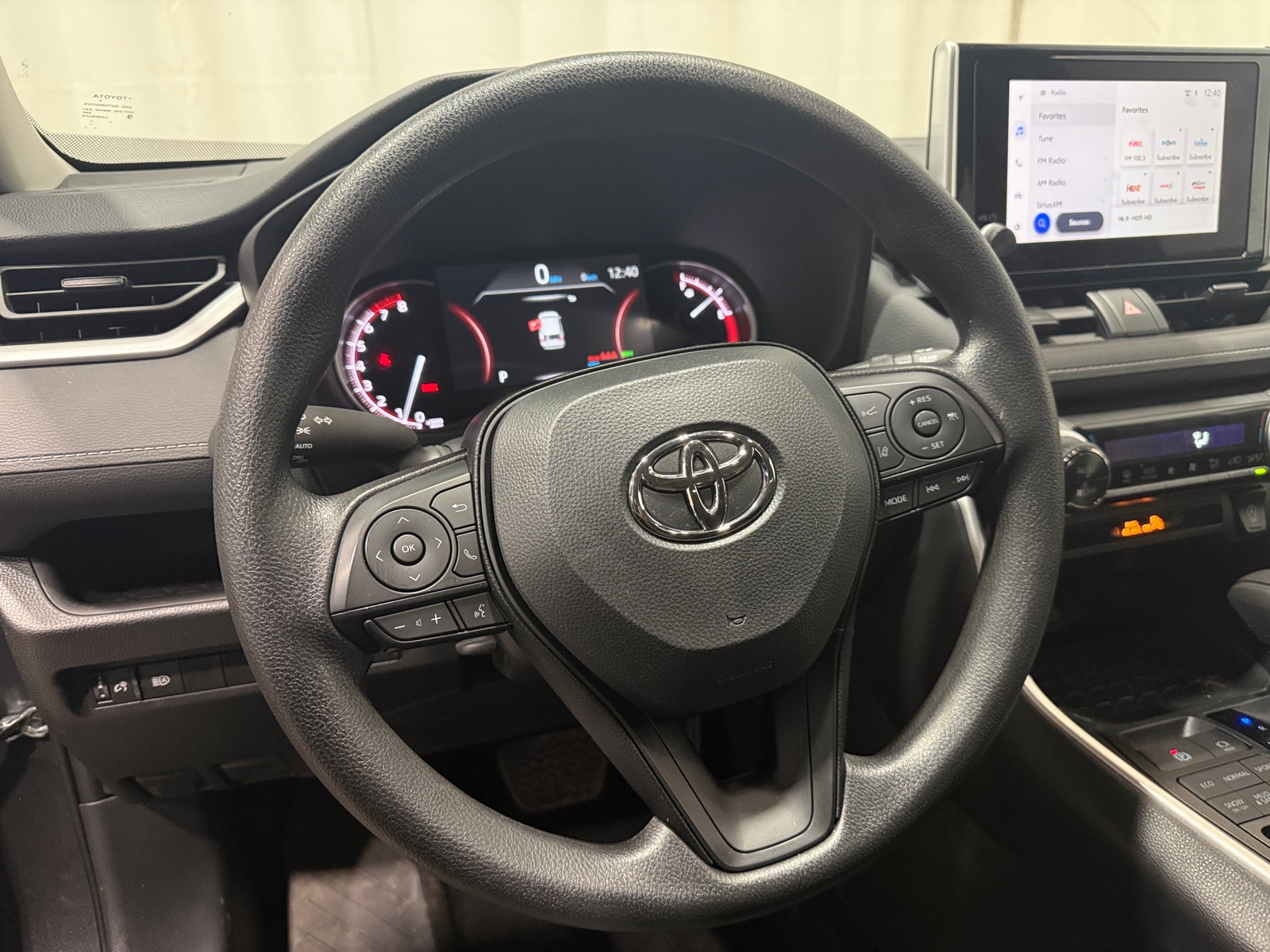 Thumbnail: 2025 Toyota RAV4 - 5