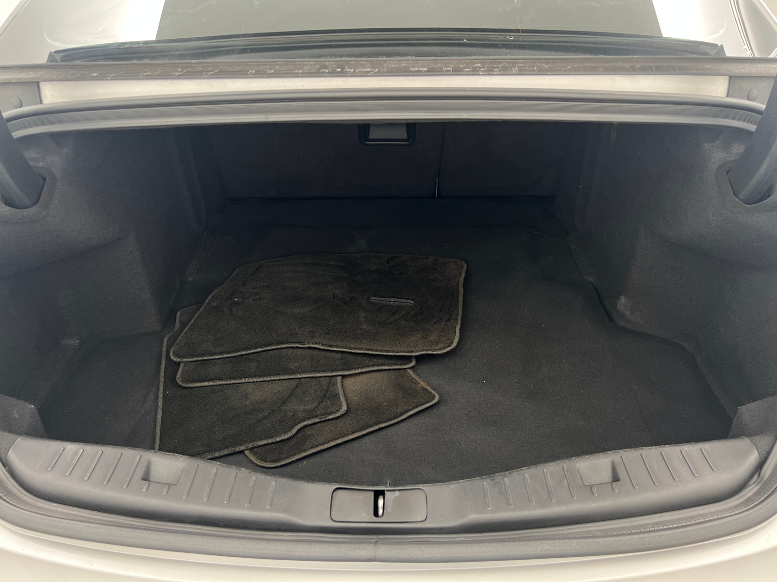 Thumbnail: 2016 Lincoln MKZ - 6