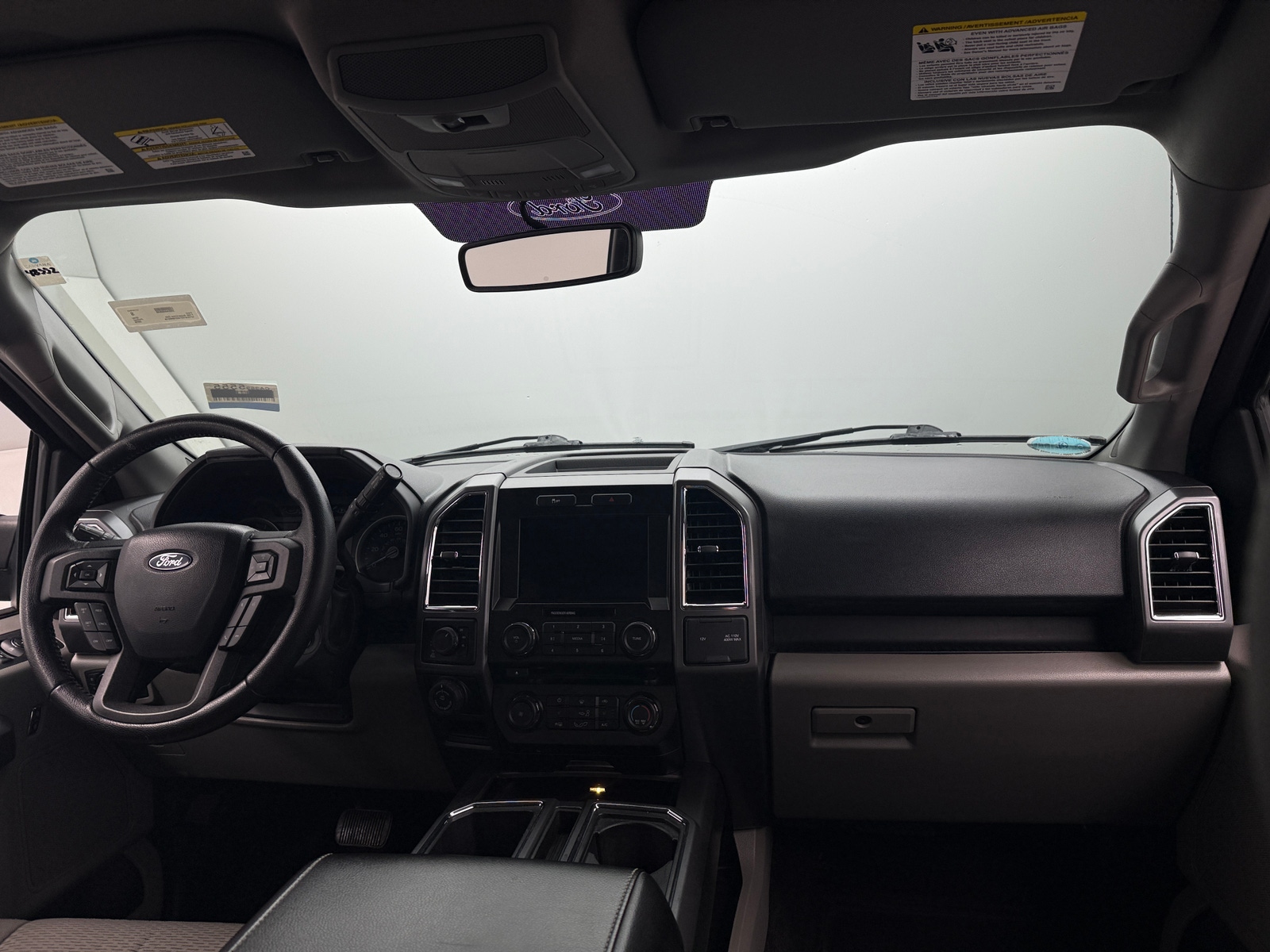 Thumbnail: 2016 Ford Econoline - 3