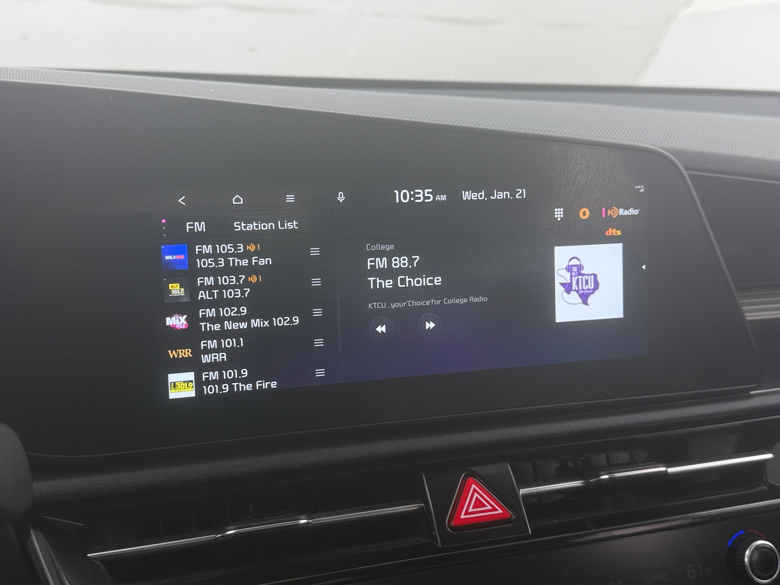 Thumbnail: 2023 Kia Niro - 3