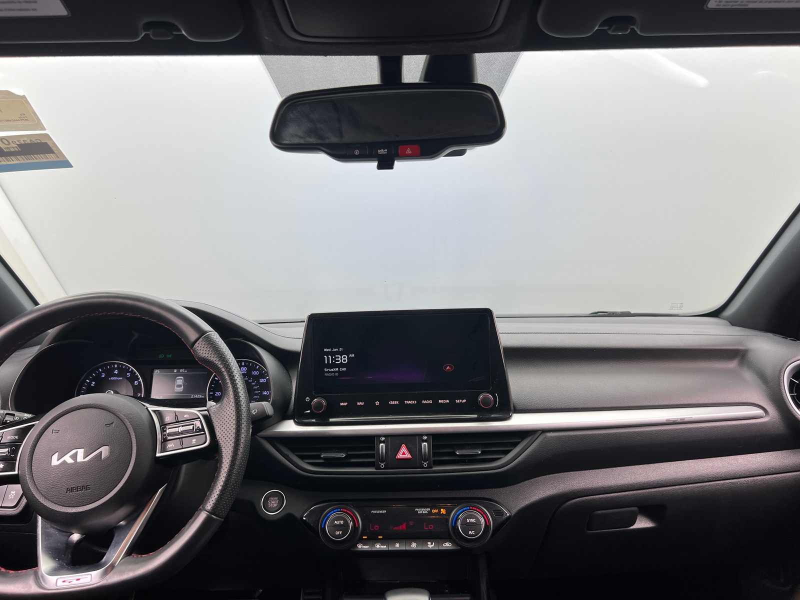 Thumbnail: 2024 Kia Forte - 3