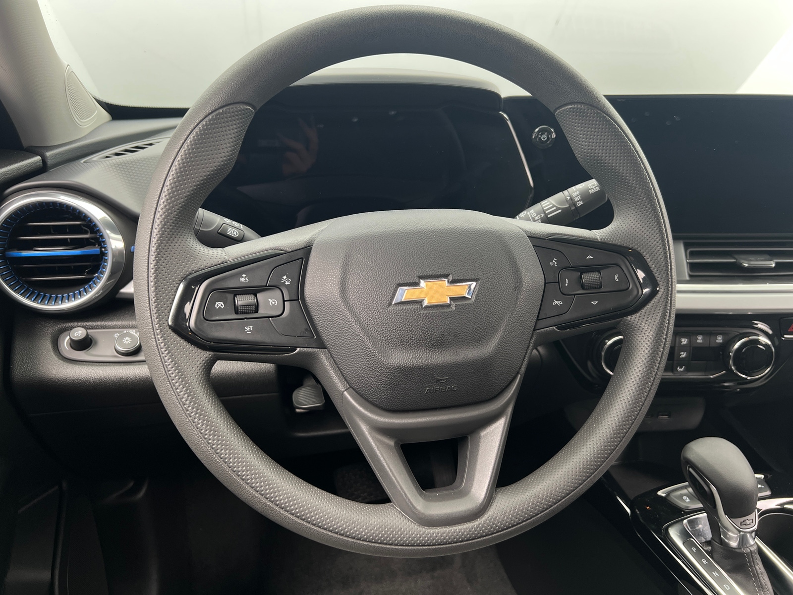 Thumbnail: 2025 Chevrolet Trax - 5