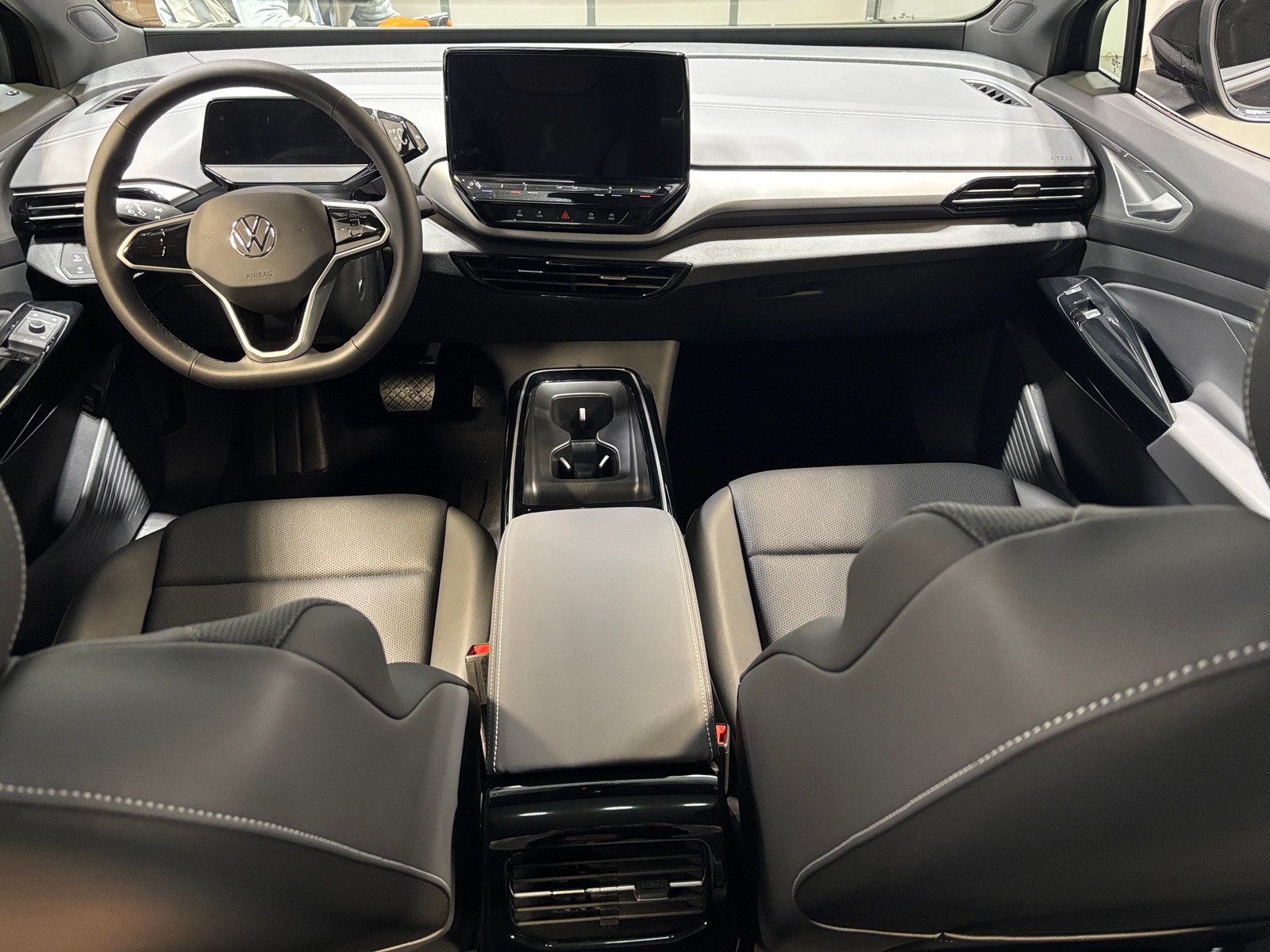 Thumbnail: 2023 Volkswagen ID.4 - 3